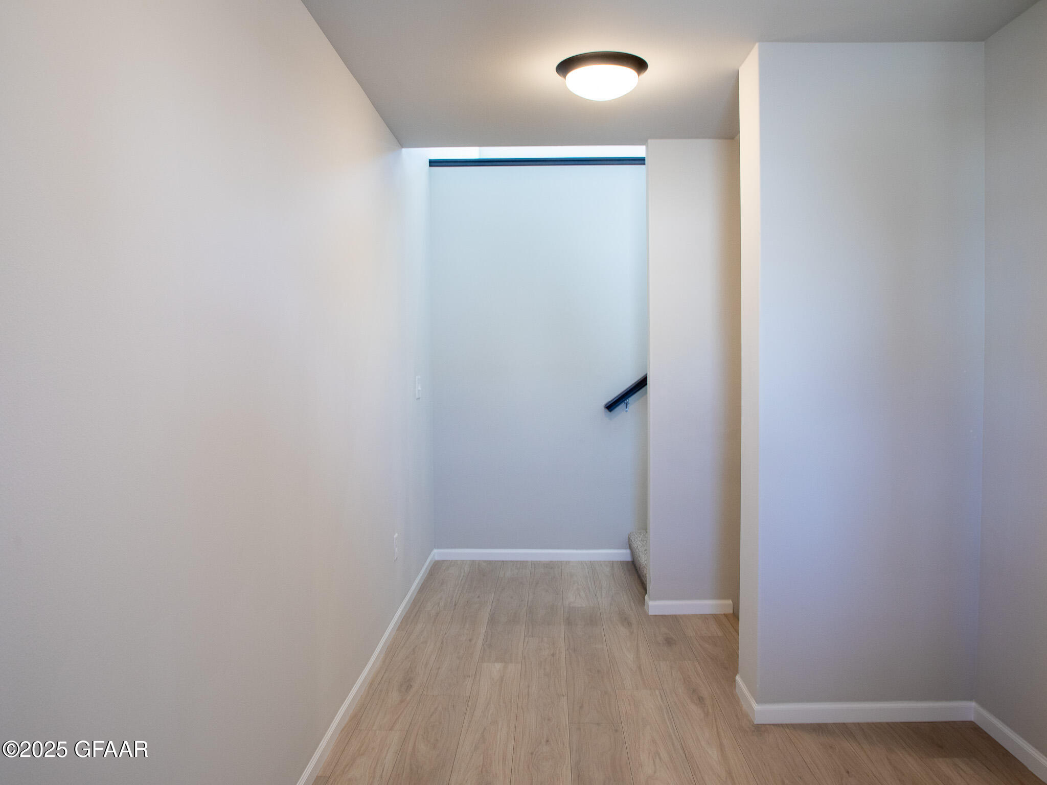 property viewer photo 3