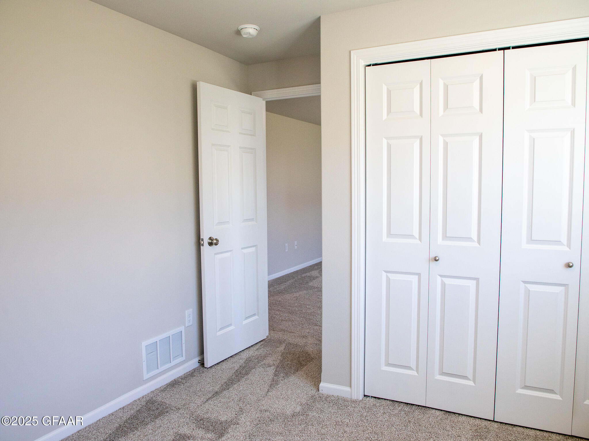 property viewer photo 34