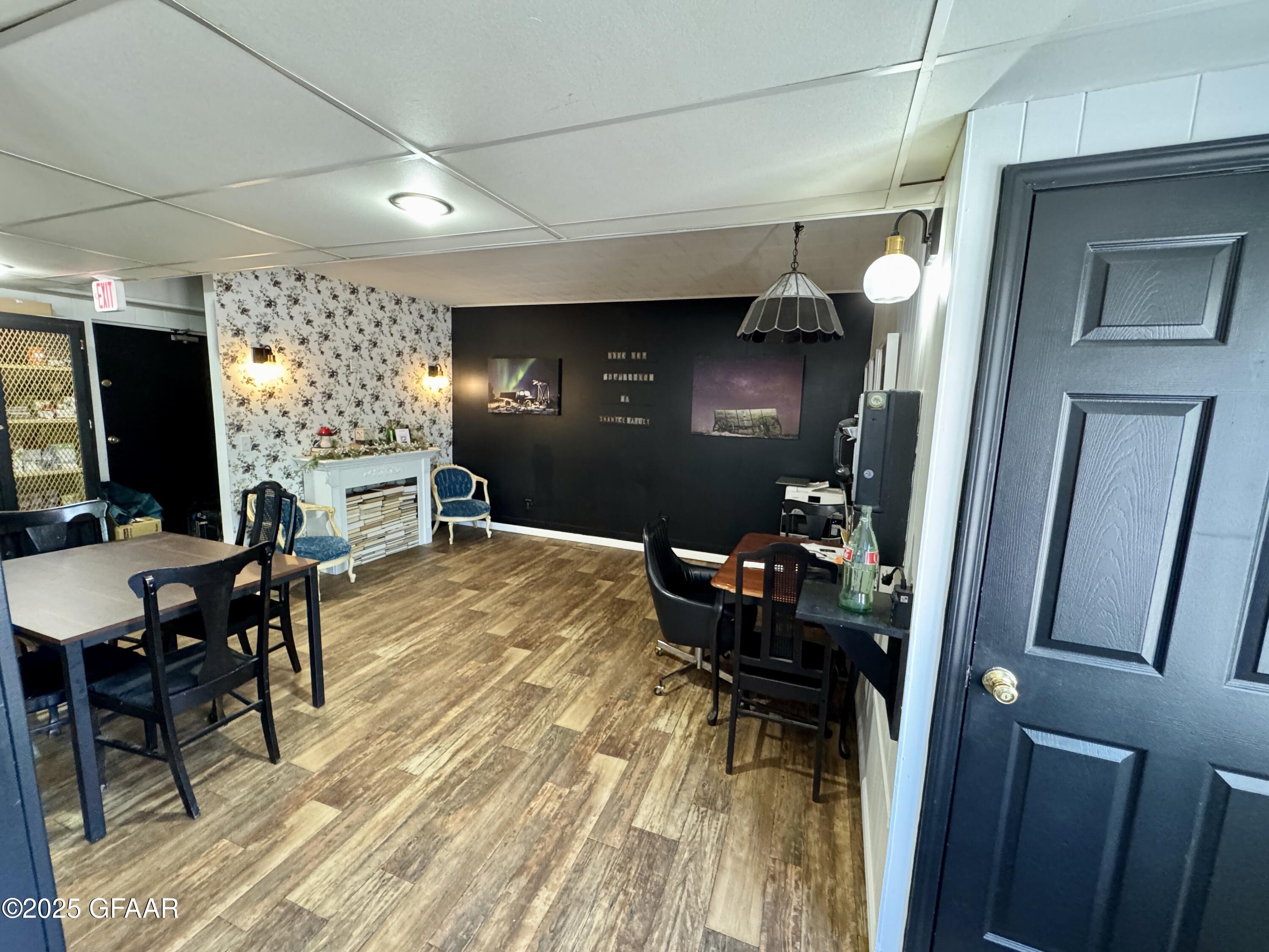 main property photo 7