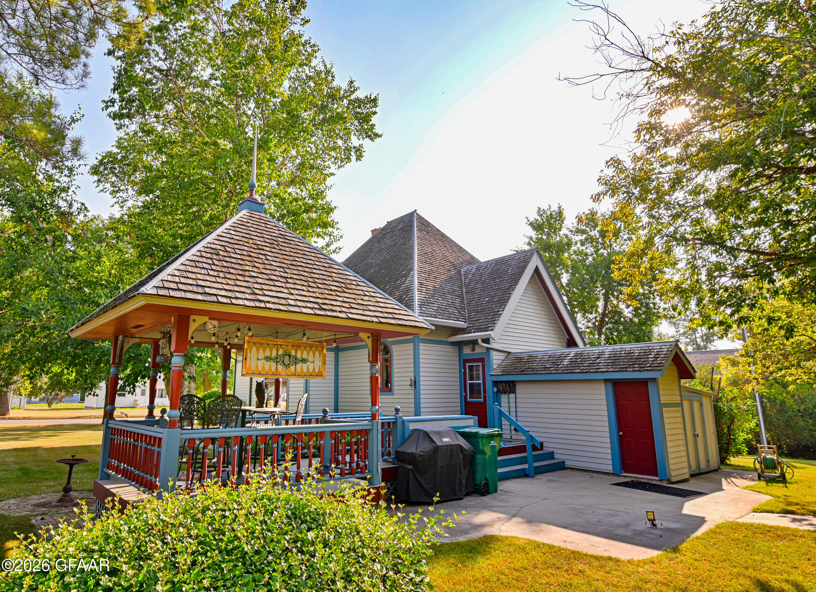 main property photo 5