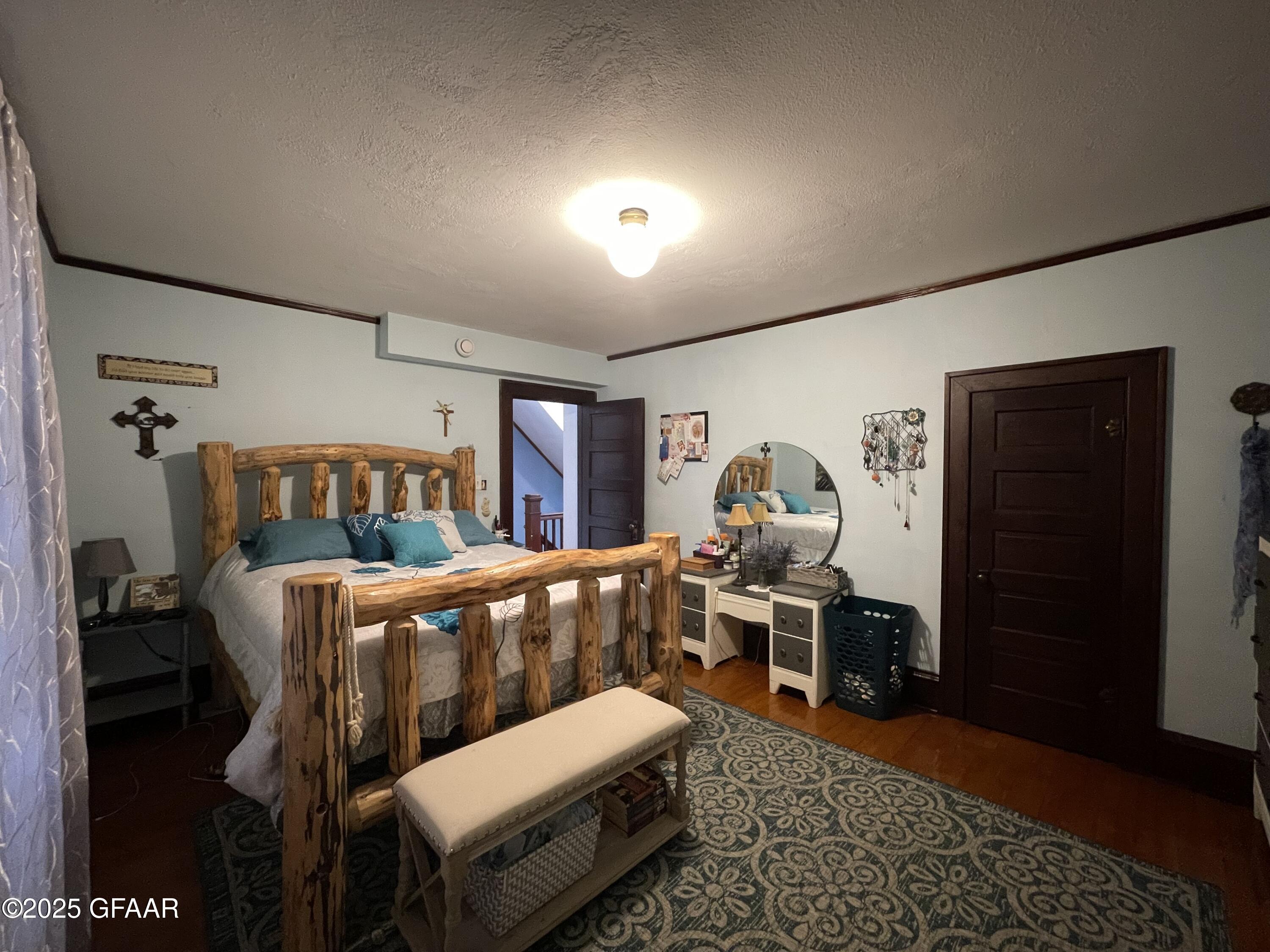 main property photo 20