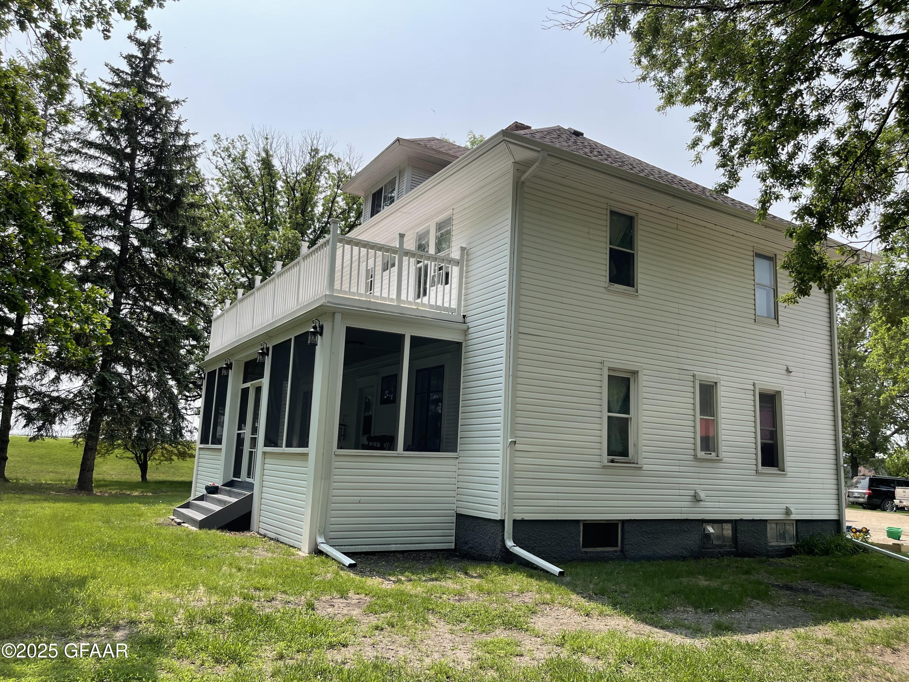 main property photo 36