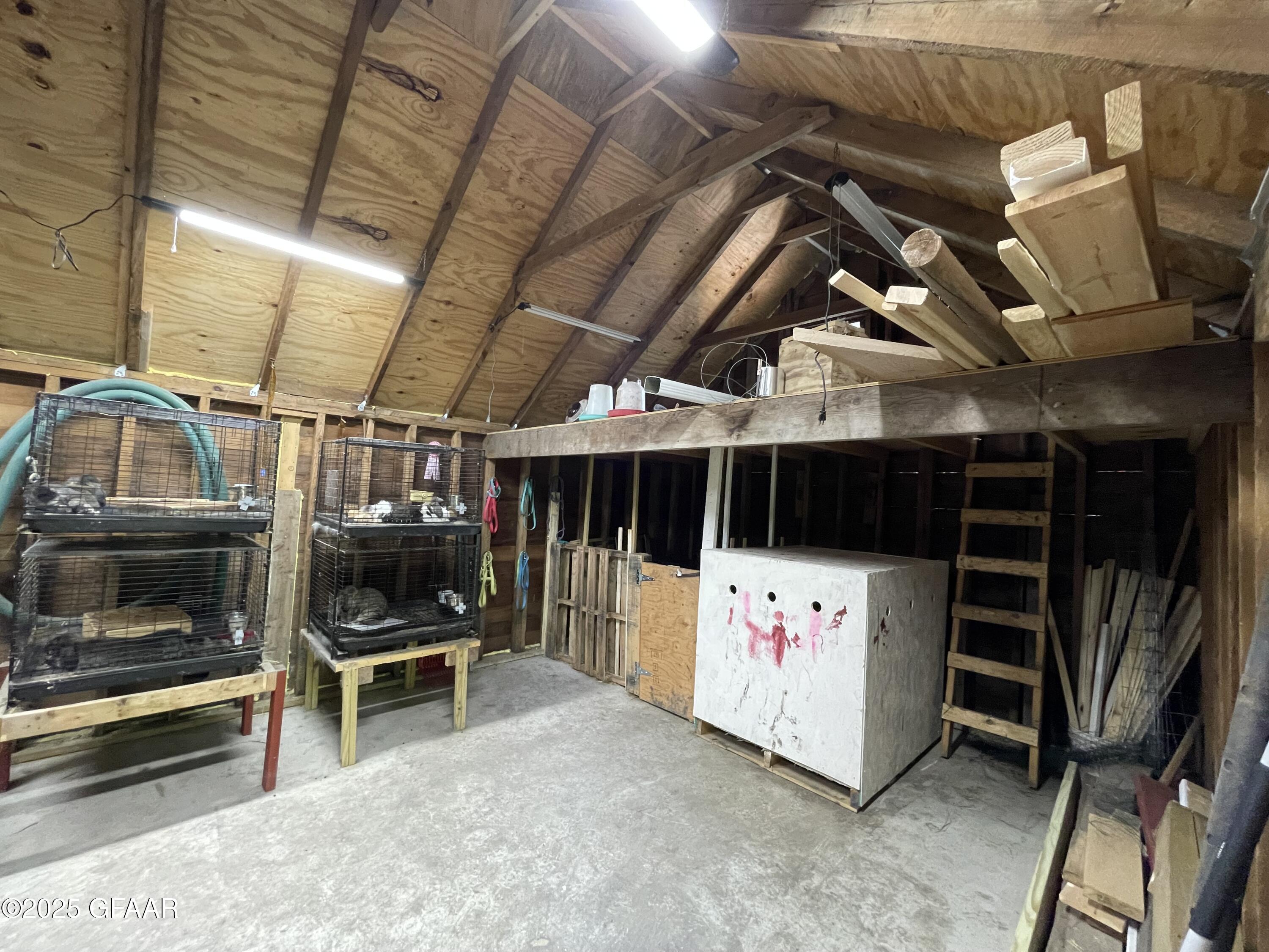 main property photo 45