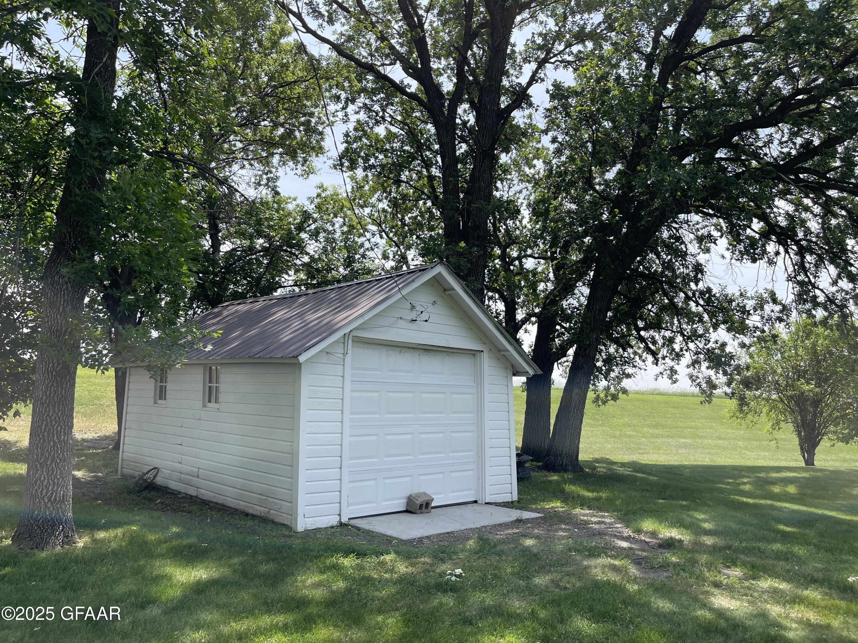 main property photo 48