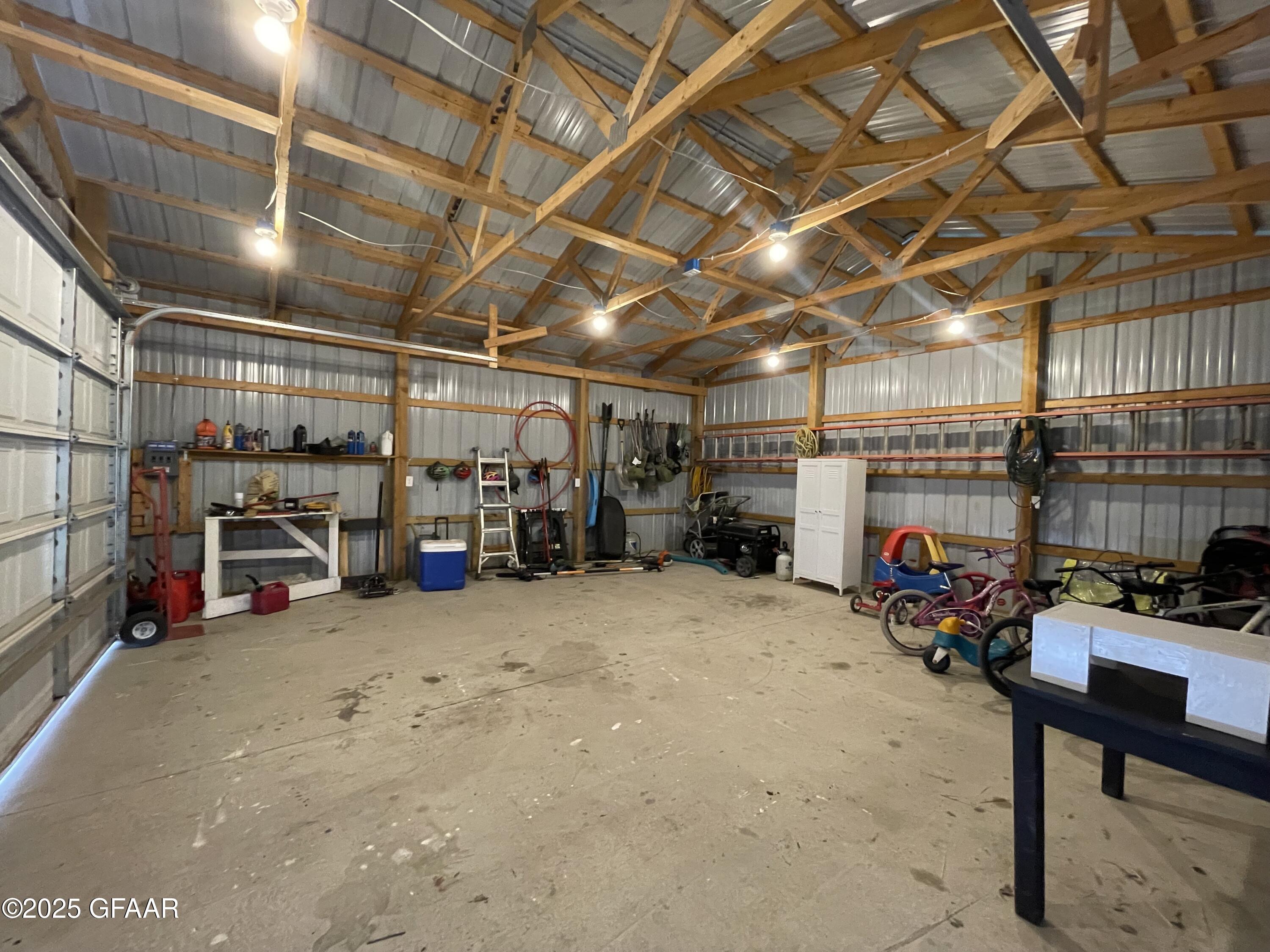main property photo 50