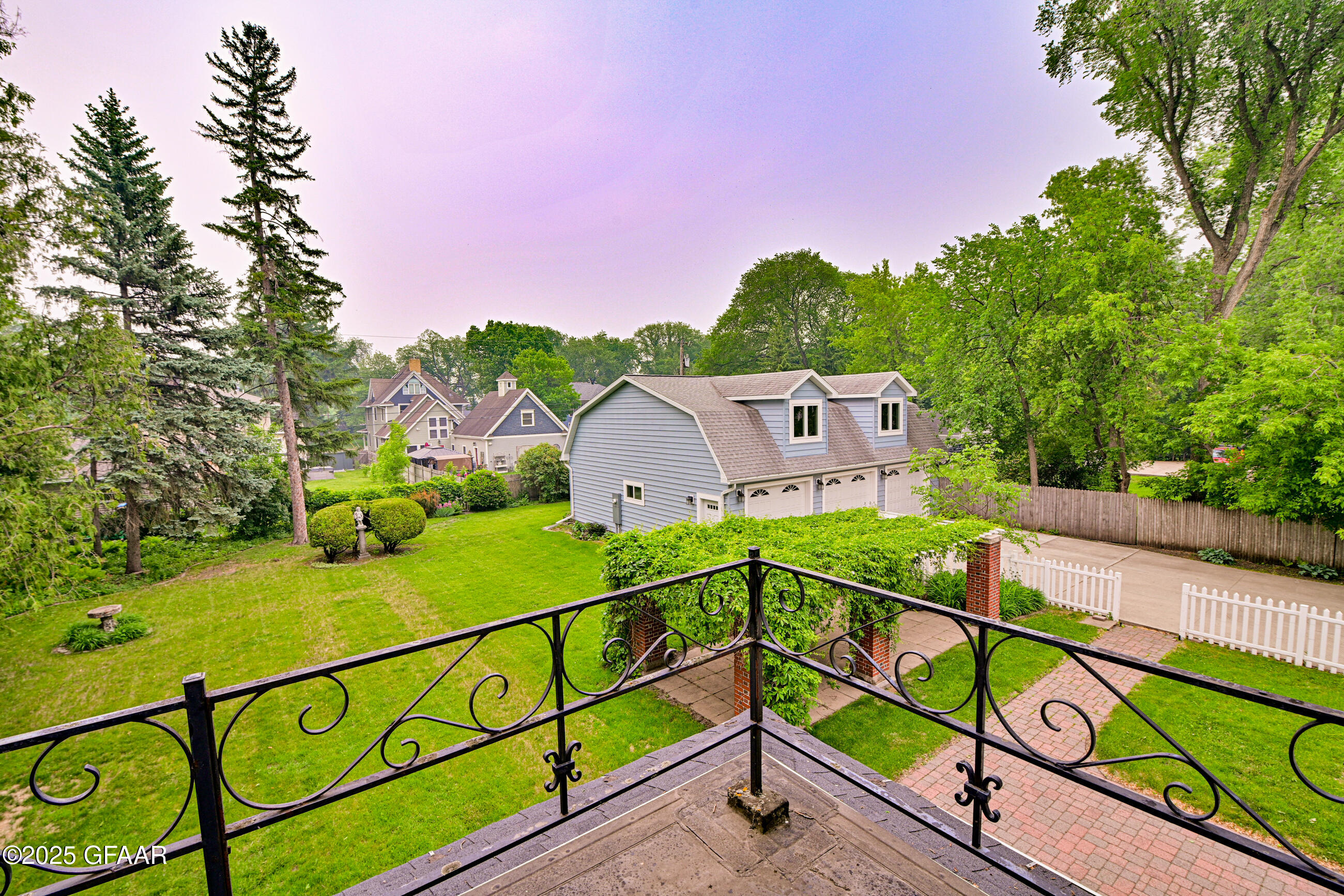 main property photo 45