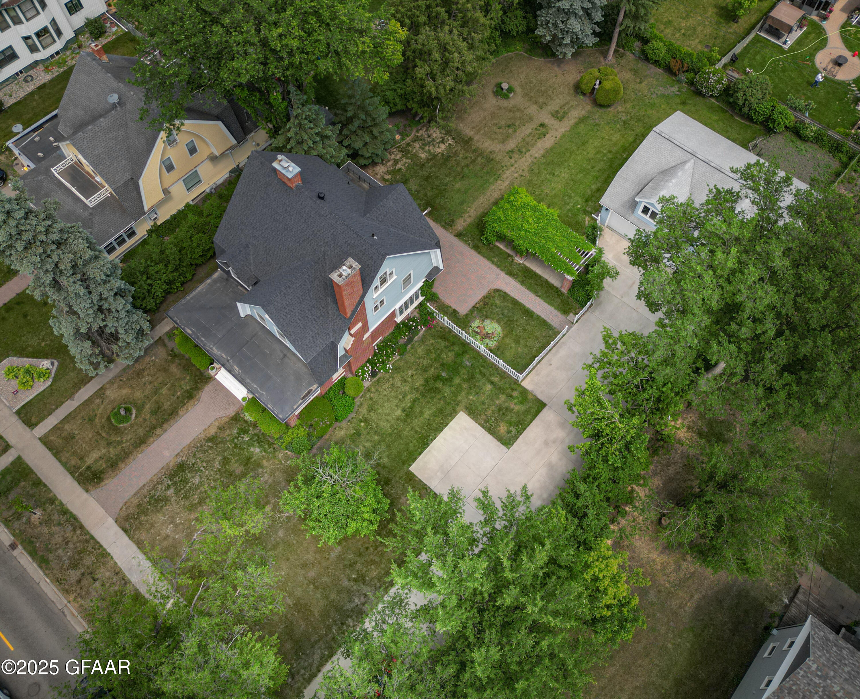 main property photo 88