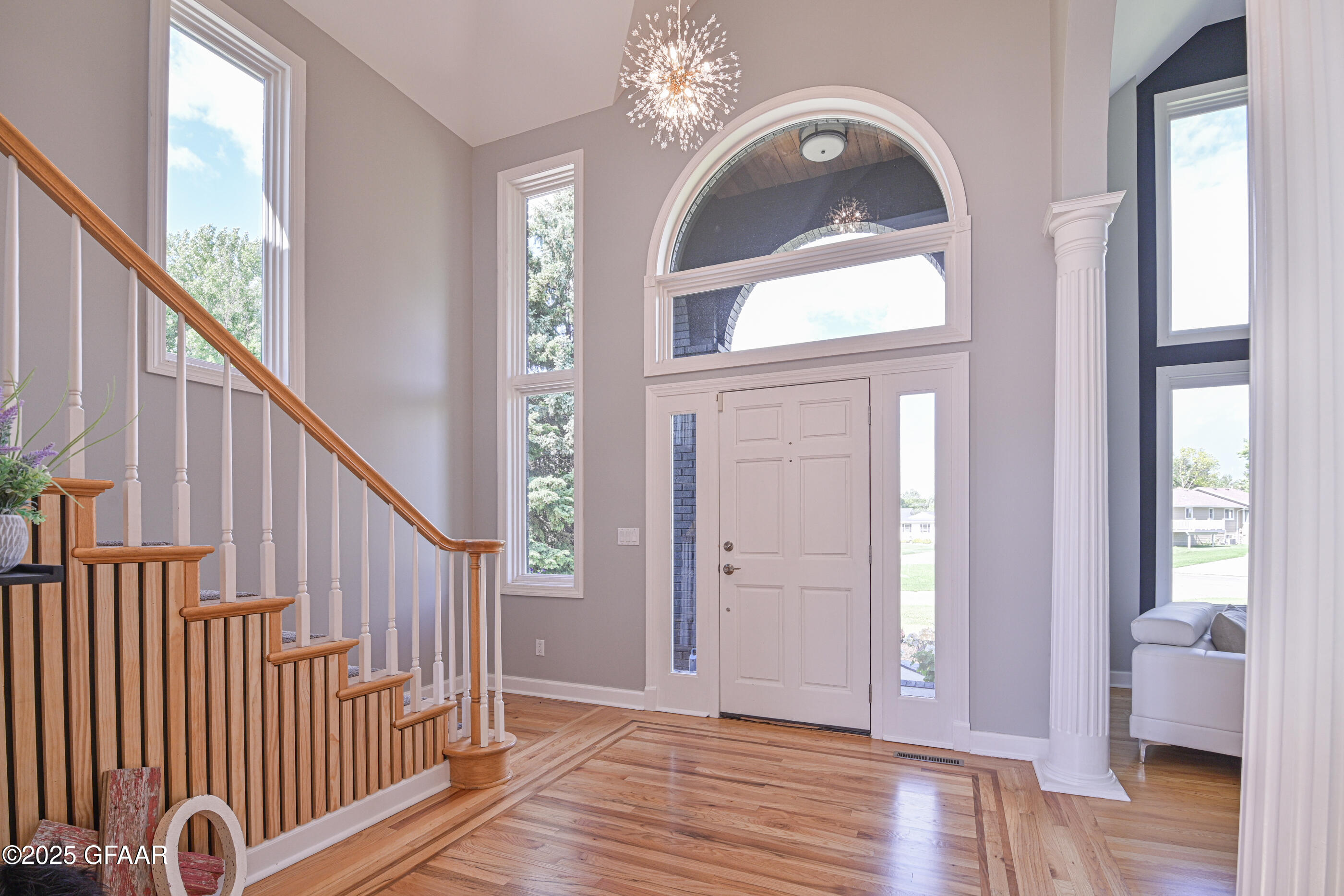 property viewer photo 1