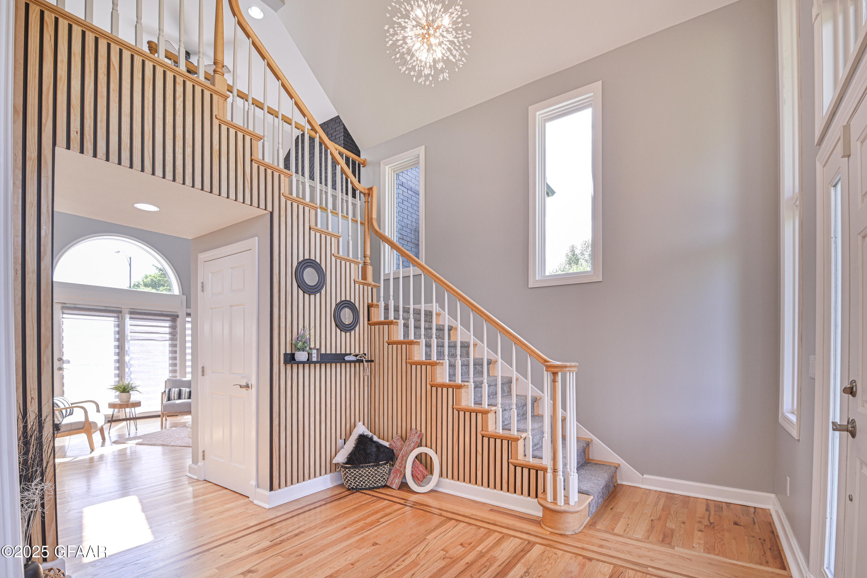 property viewer photo 2