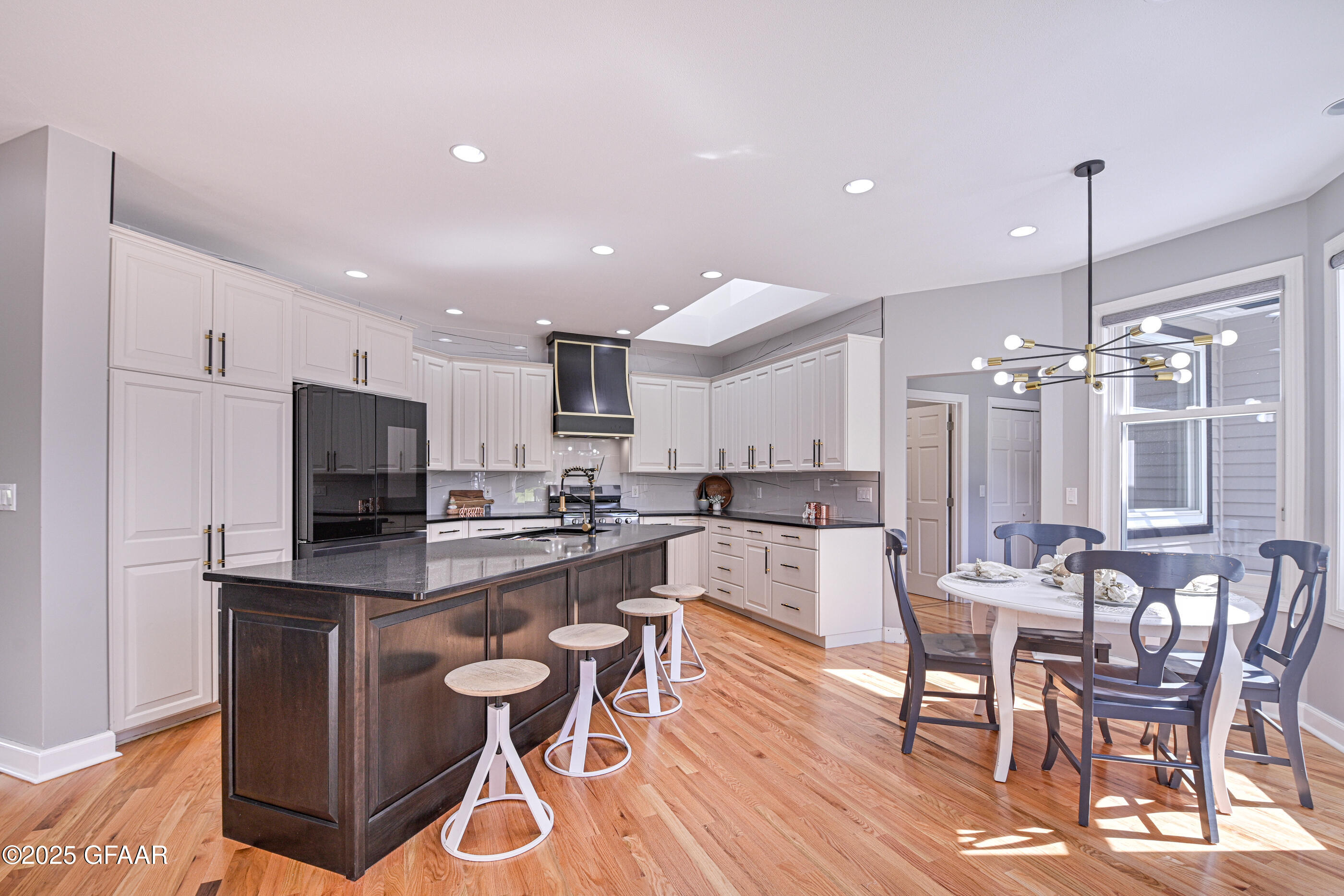 property viewer photo 20
