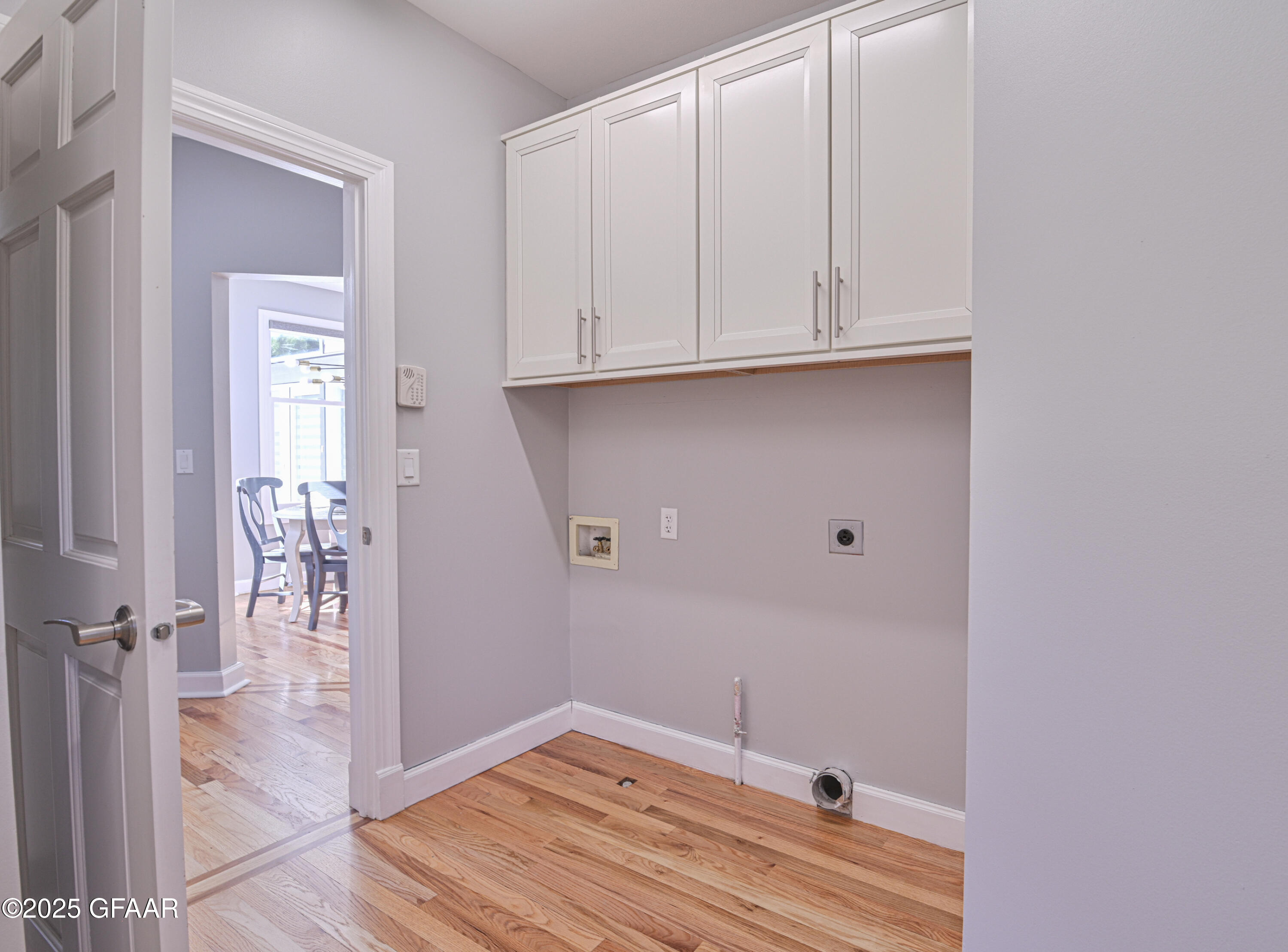 property viewer photo 25