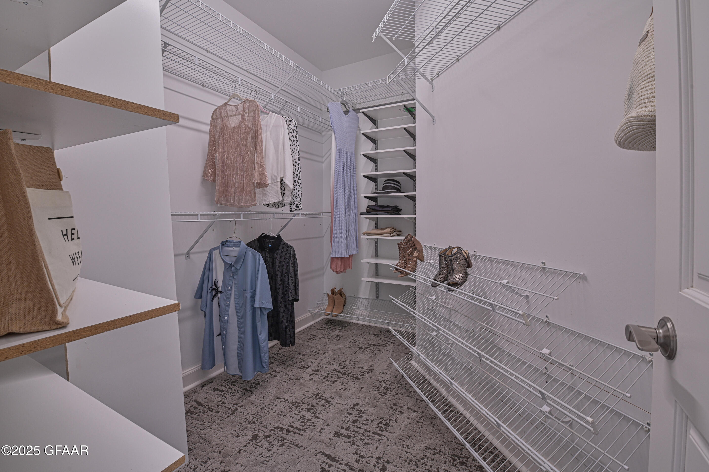 property viewer photo 33