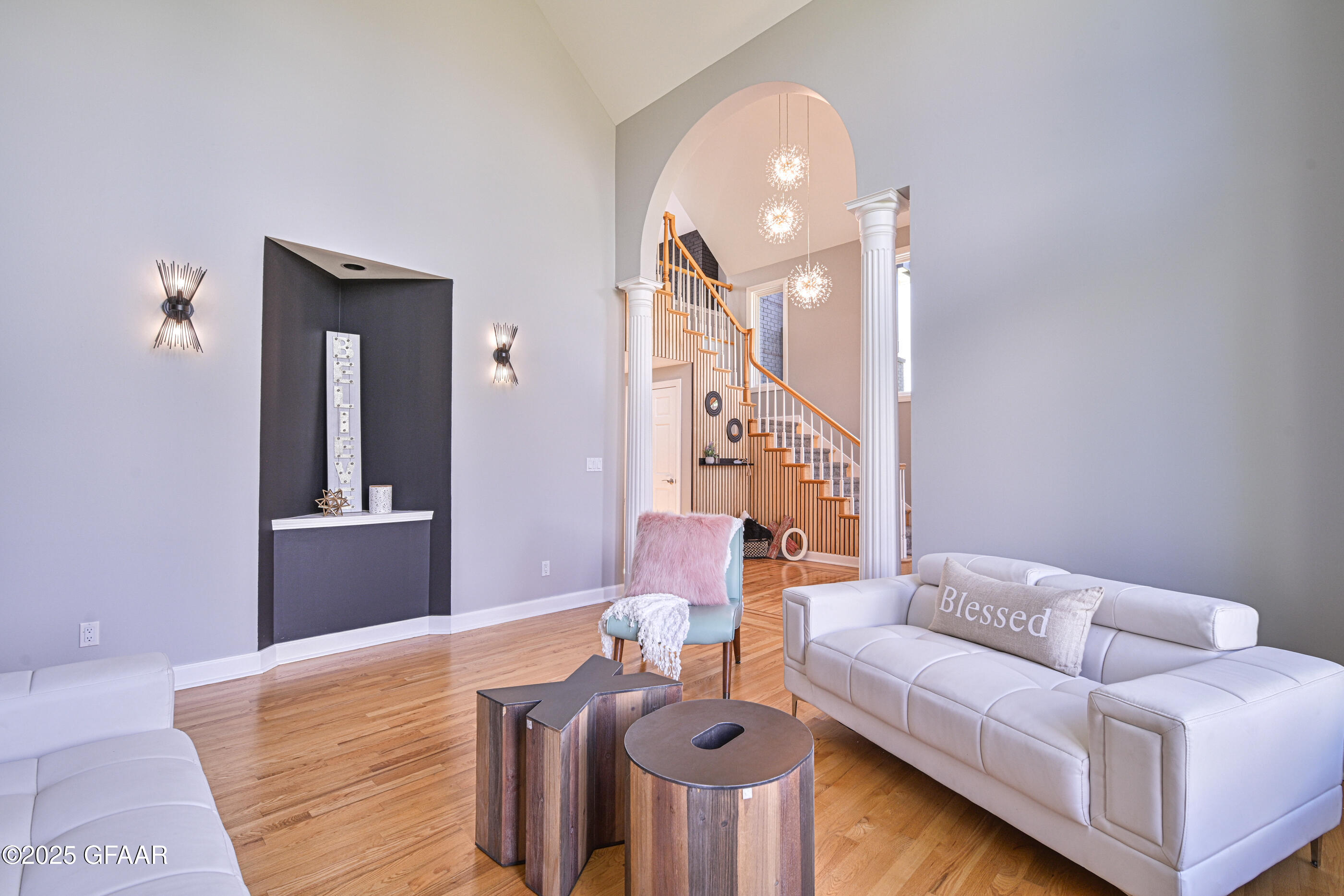 property viewer photo 4