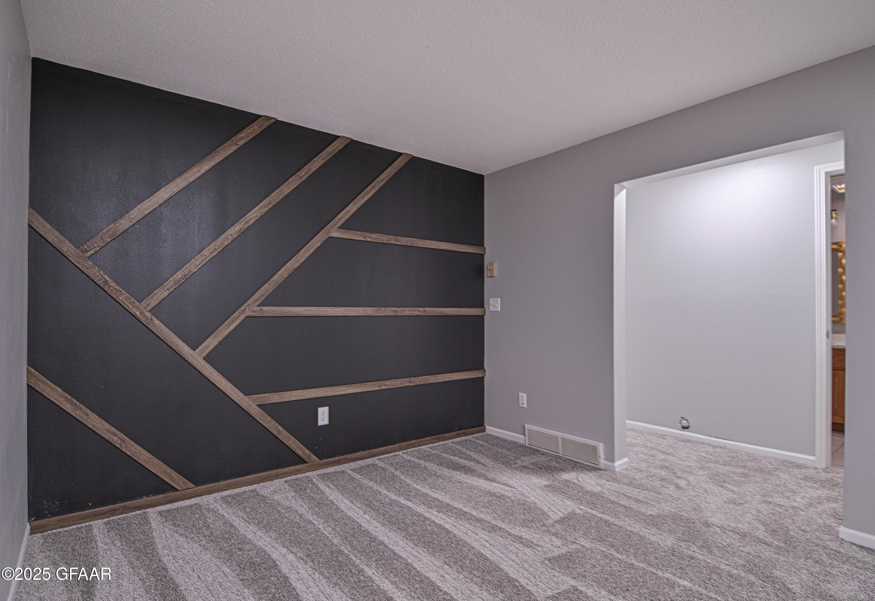 property viewer photo 43