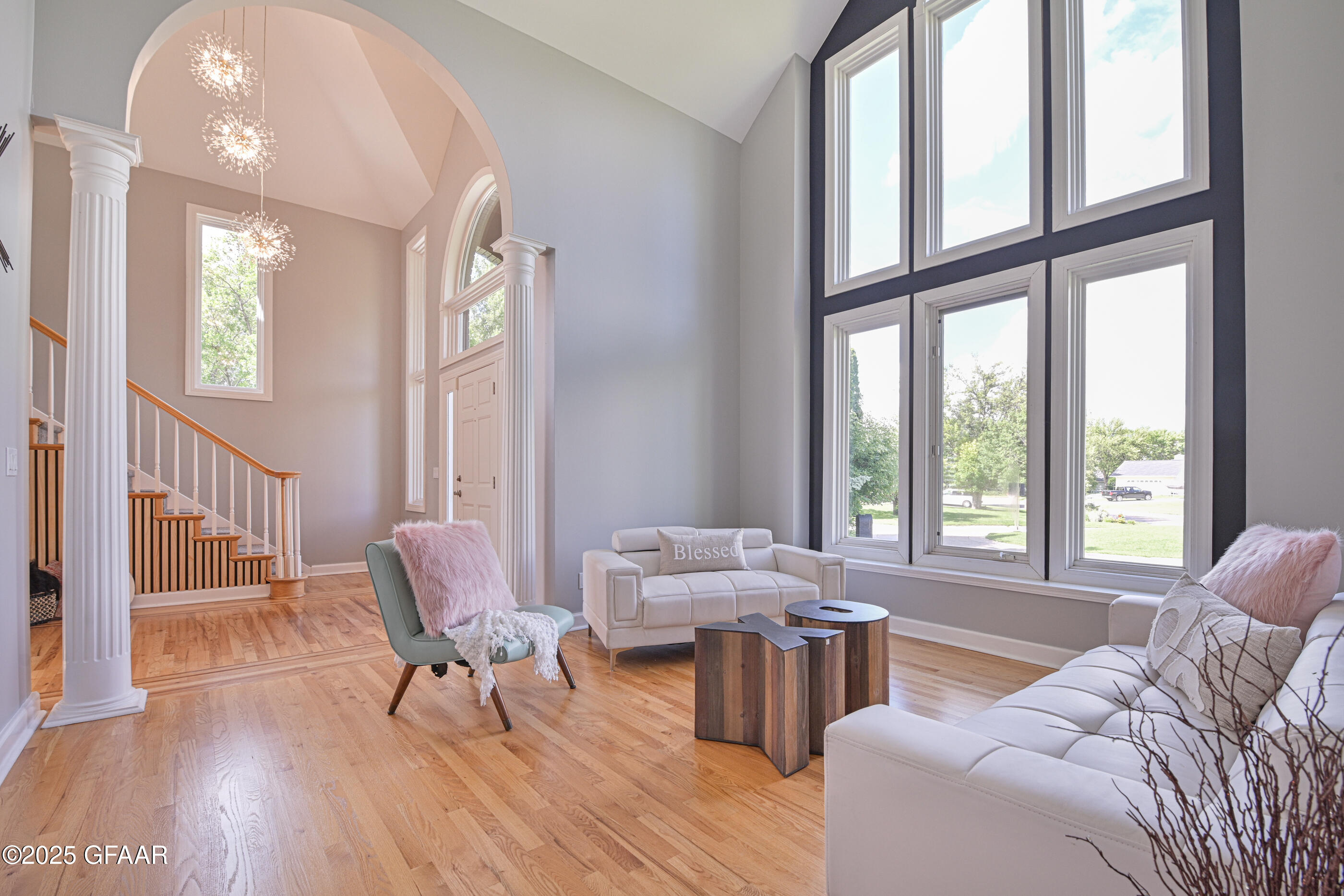 property viewer photo 5