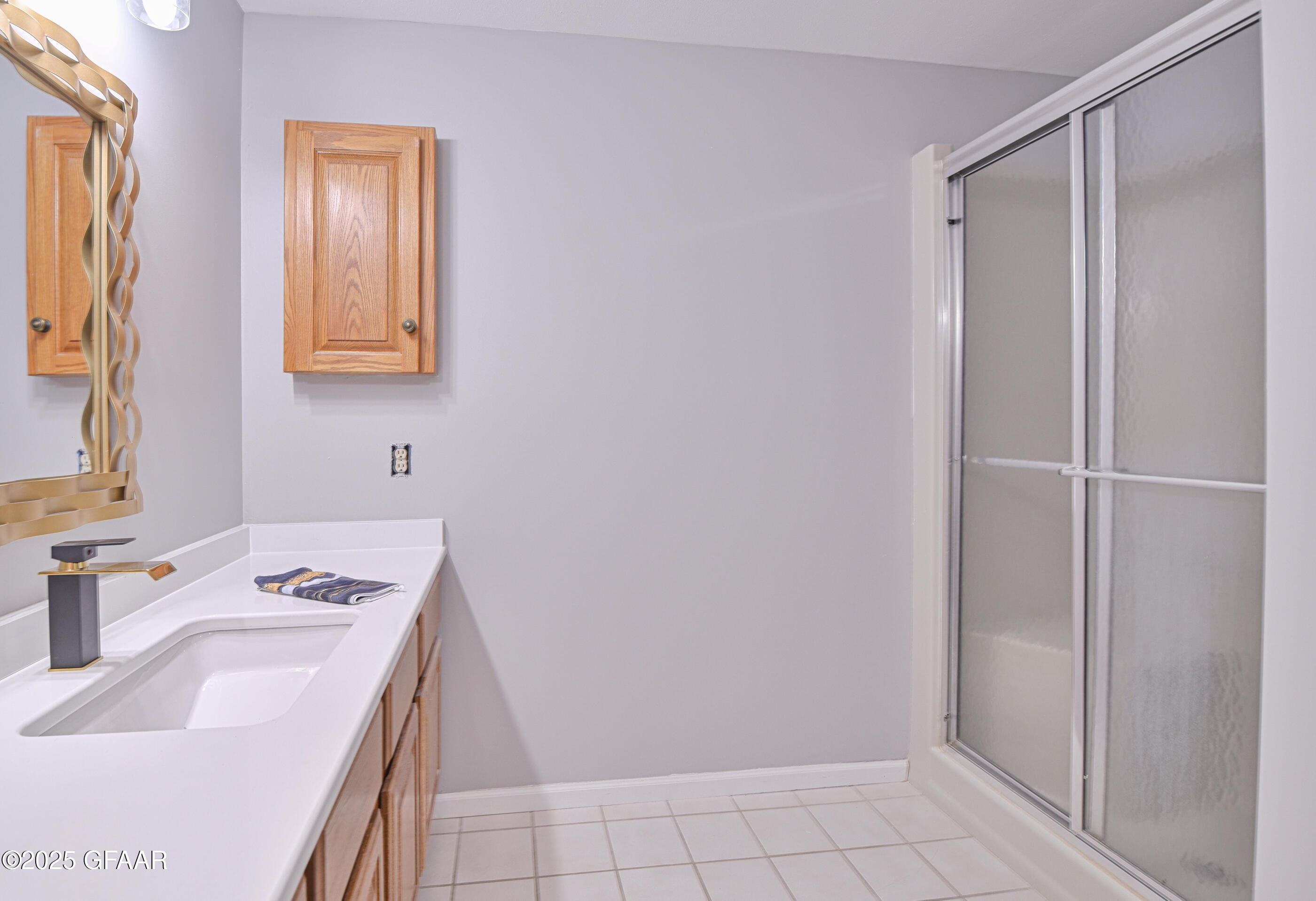 property viewer photo 50