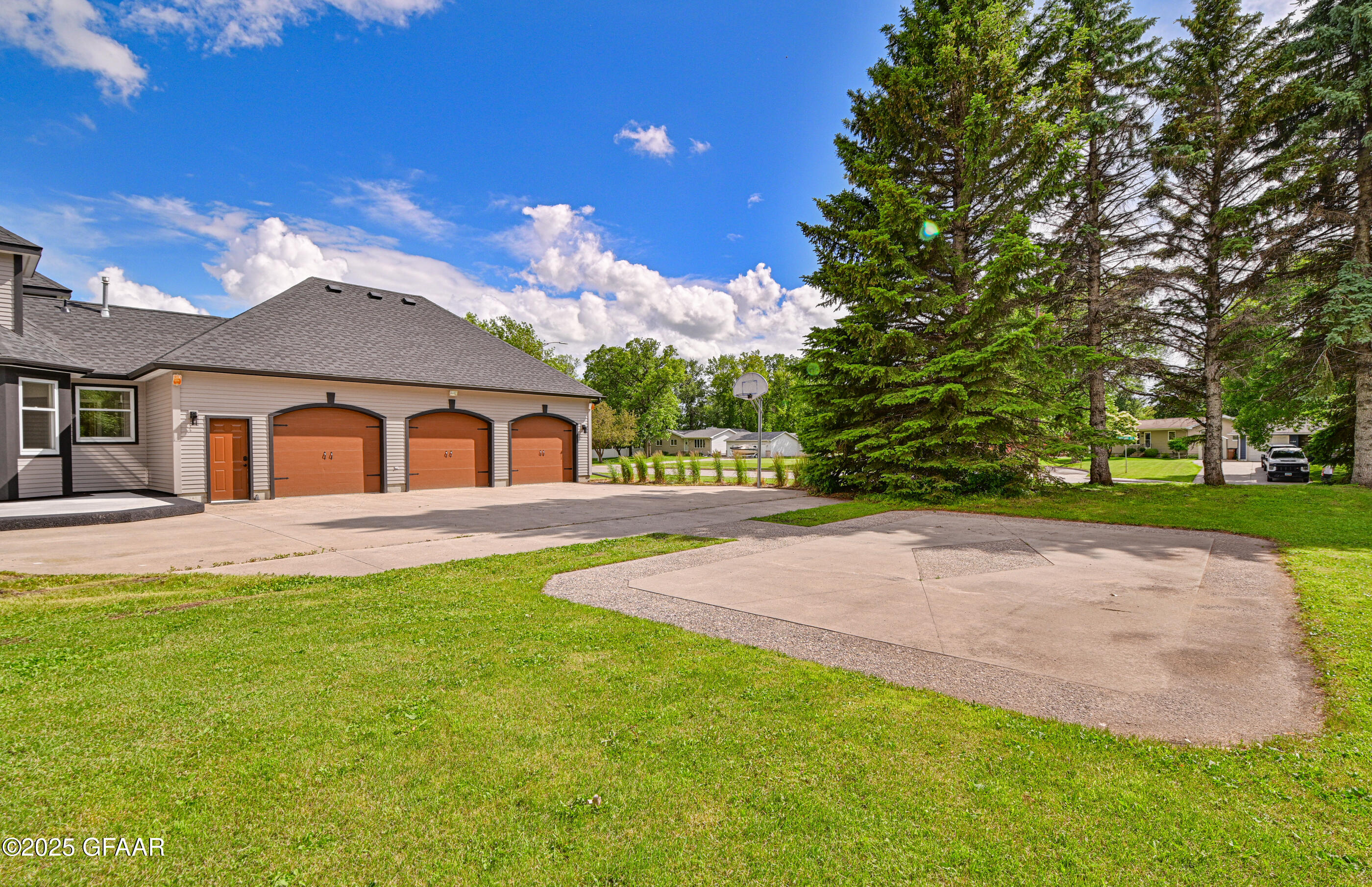 property viewer photo 57