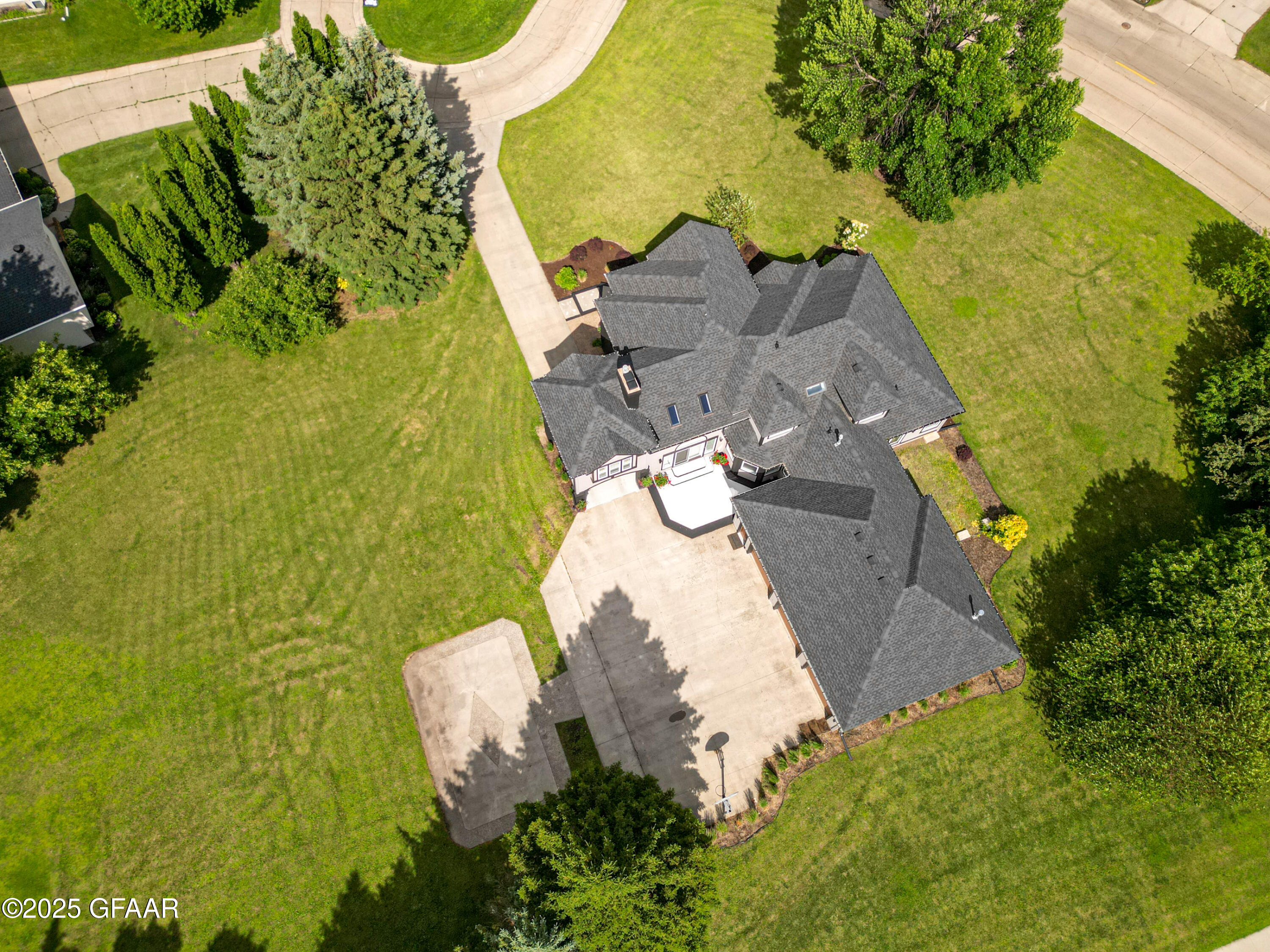 property viewer photo 64