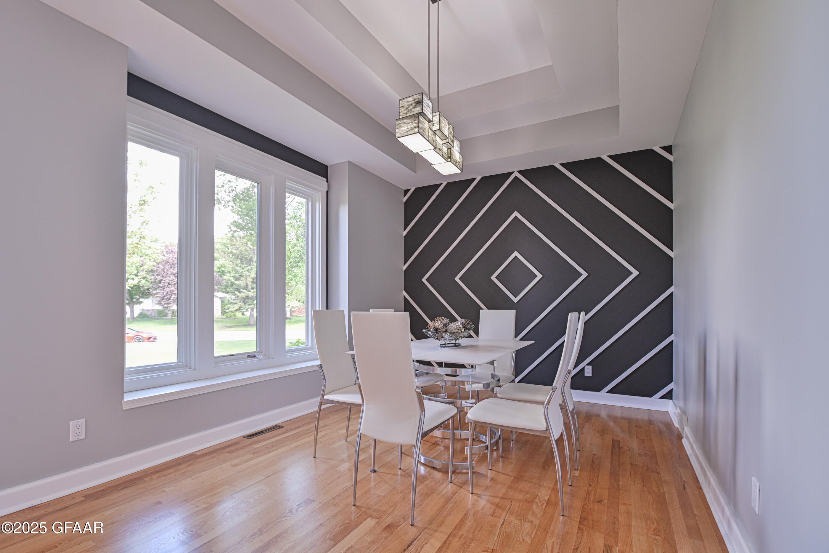 property viewer photo 7