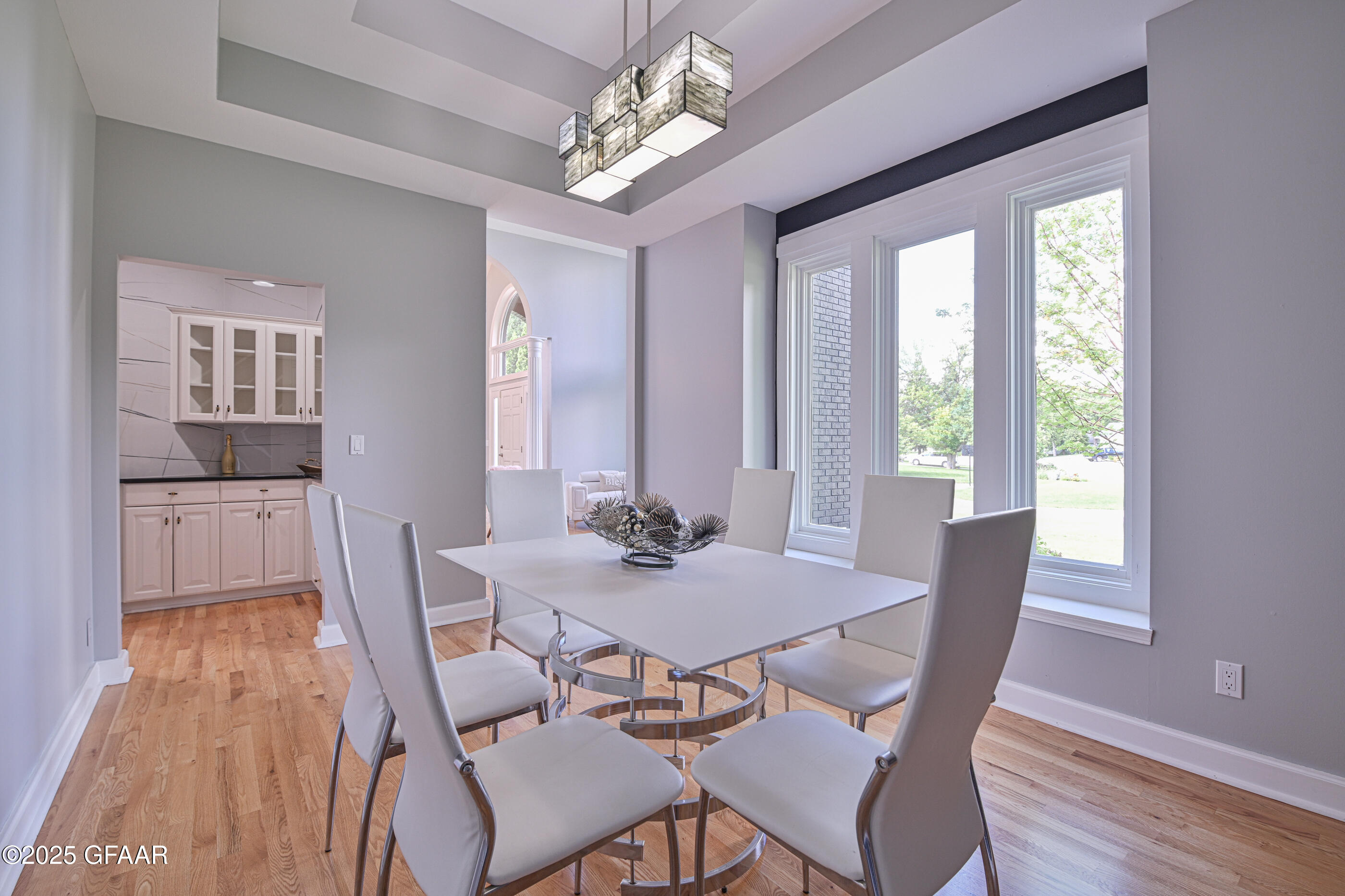 property viewer photo 8