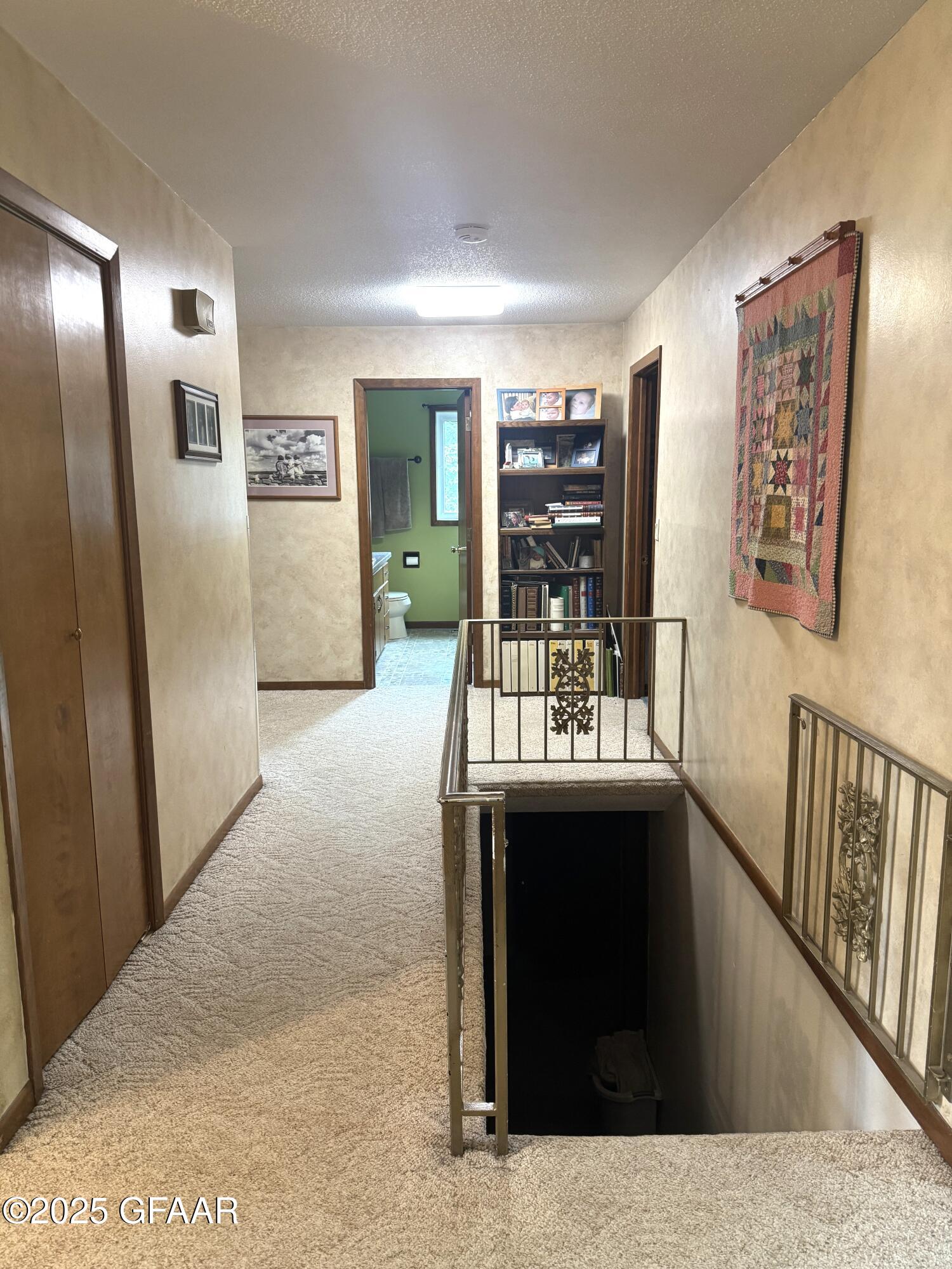 property viewer photo 4