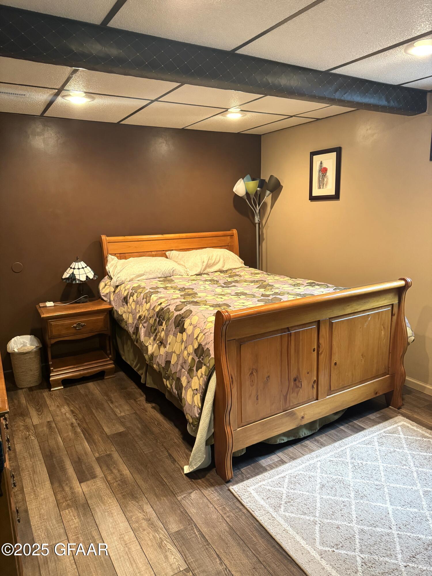 property viewer photo 45
