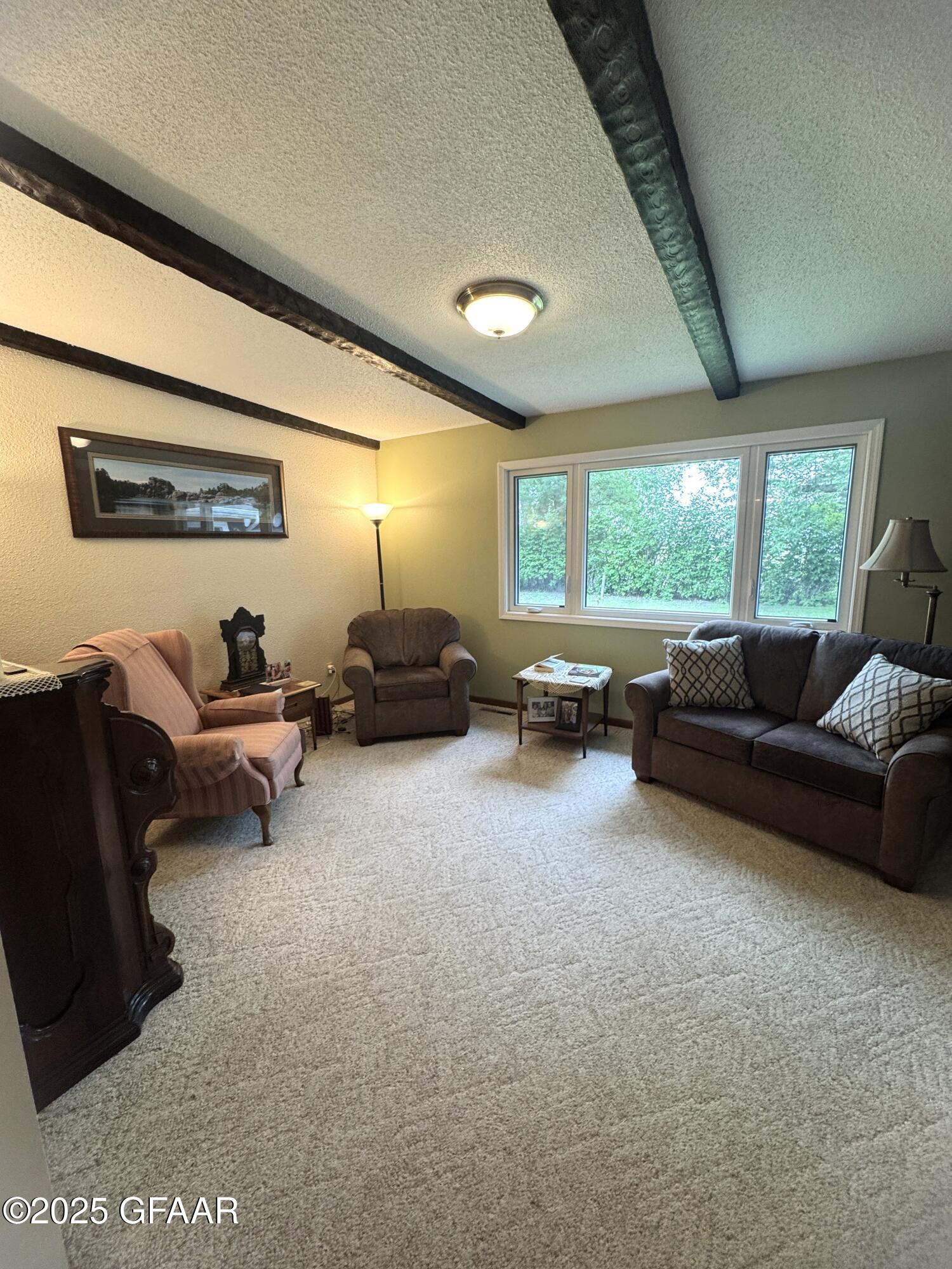 property viewer photo 7