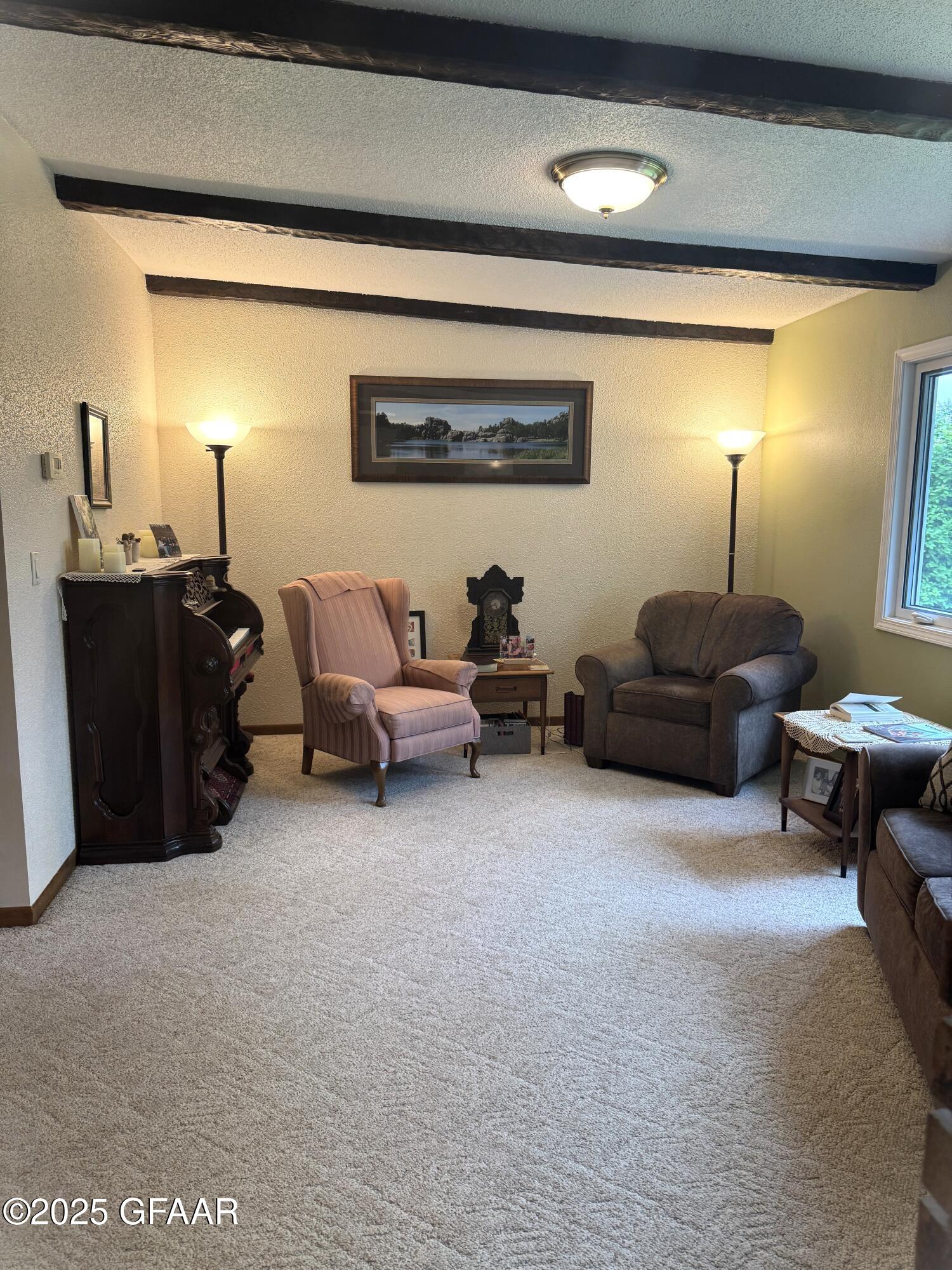 property viewer photo 9