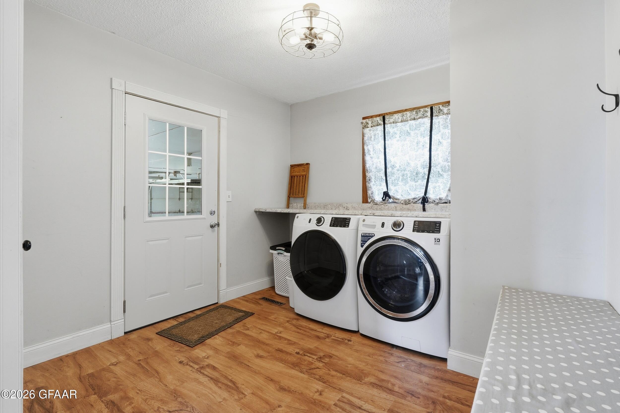main property photo 5