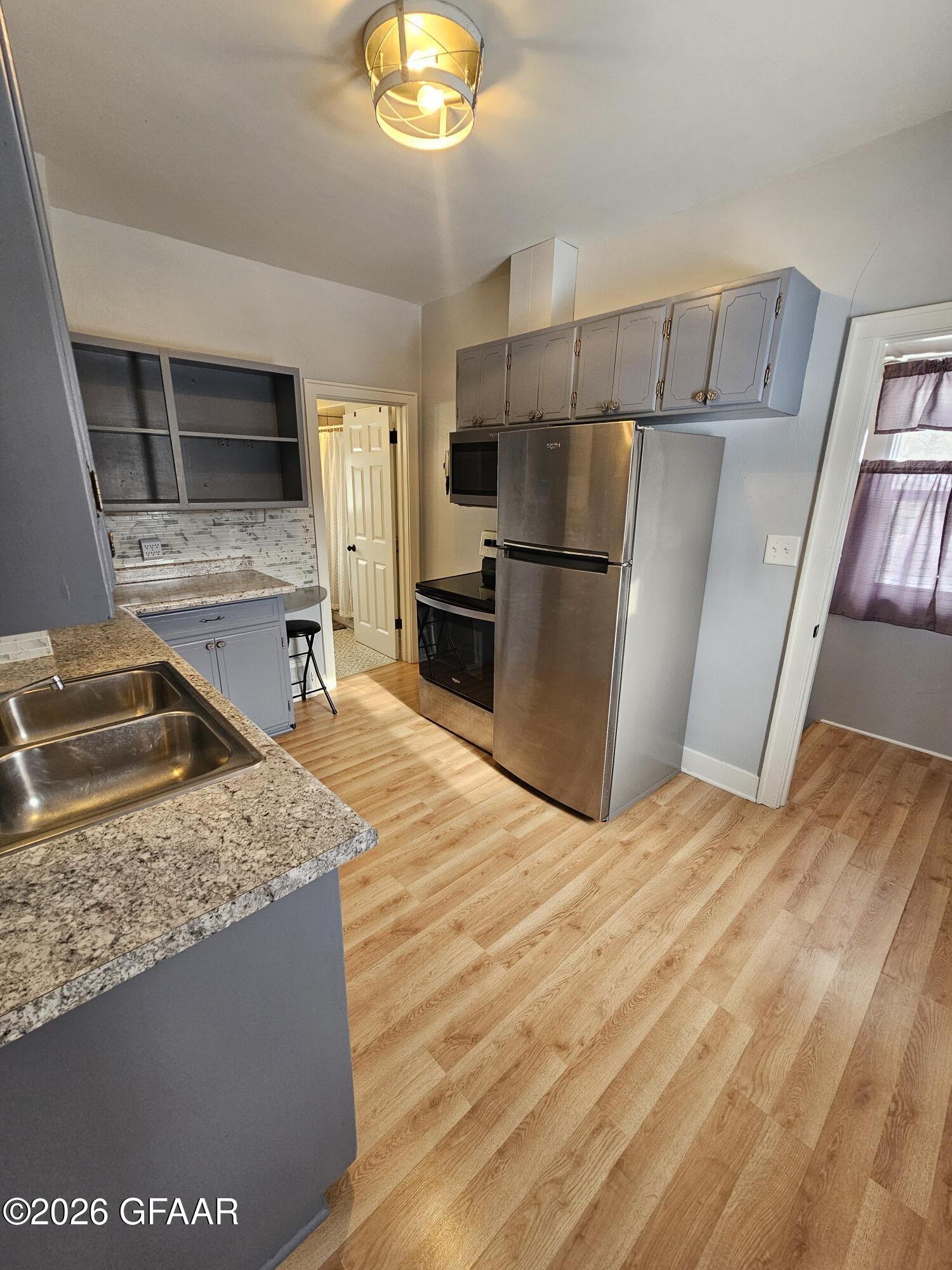 property viewer photo 4