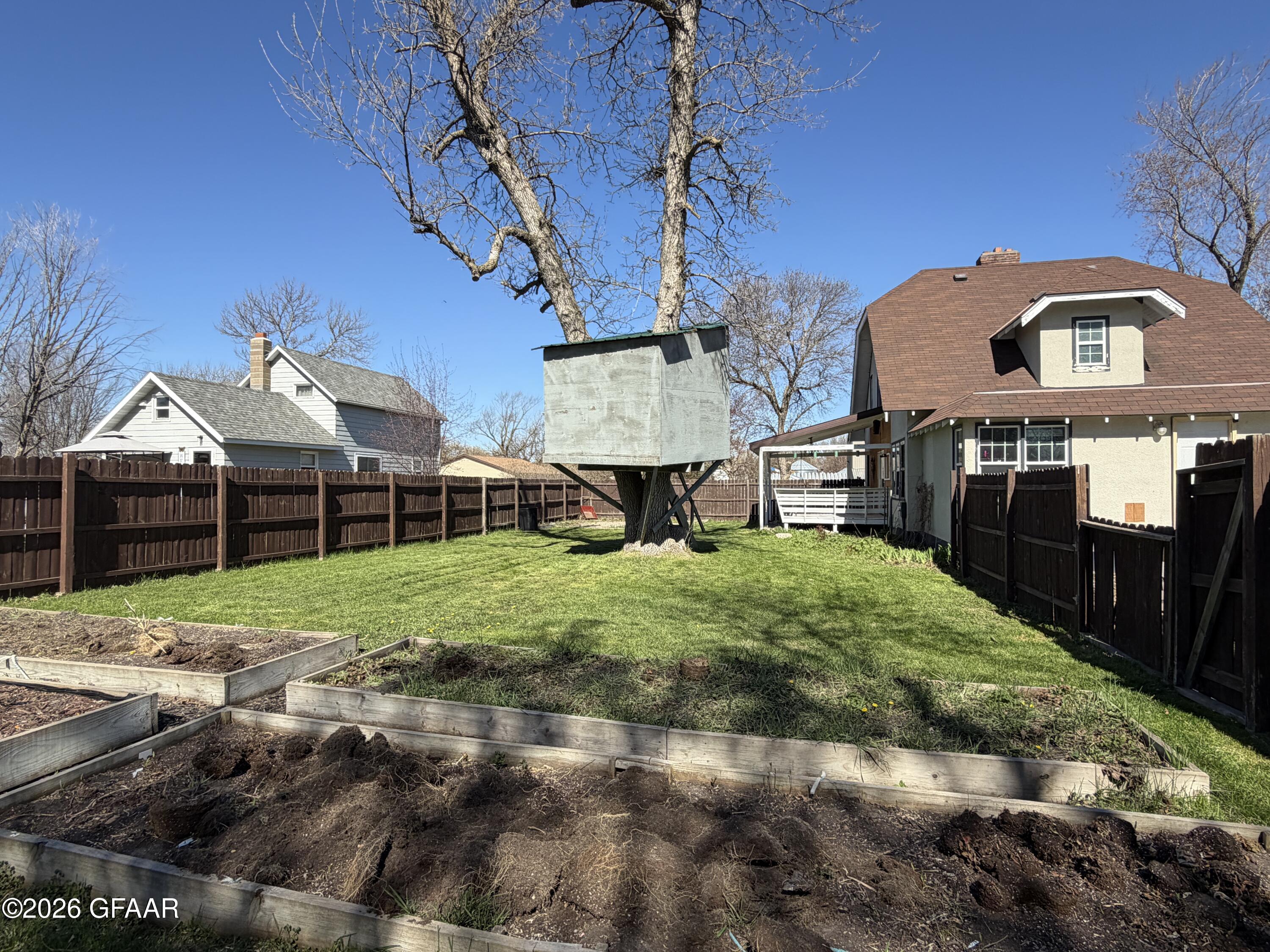 main property photo 48
