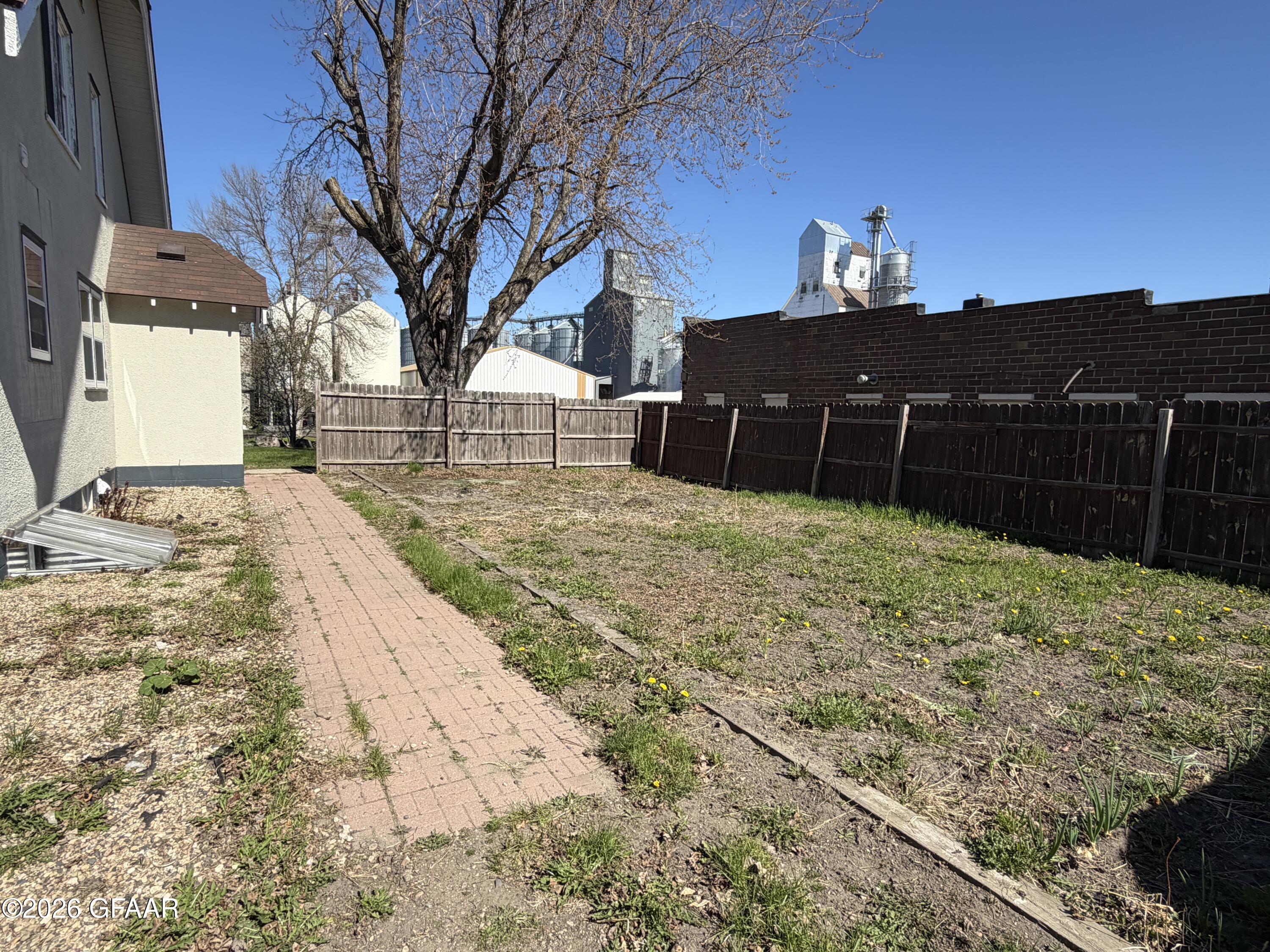 main property photo 49
