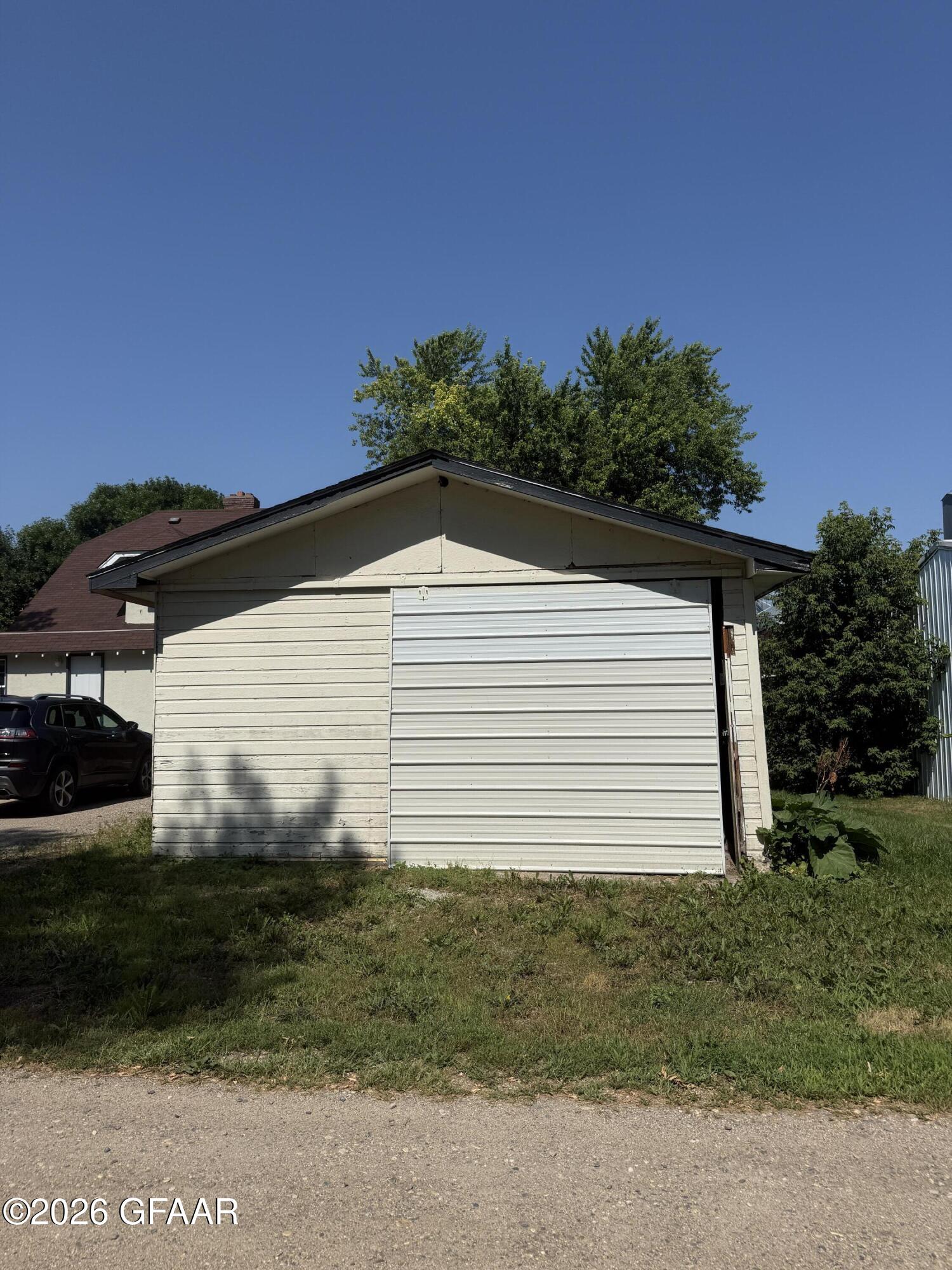 main property photo 54