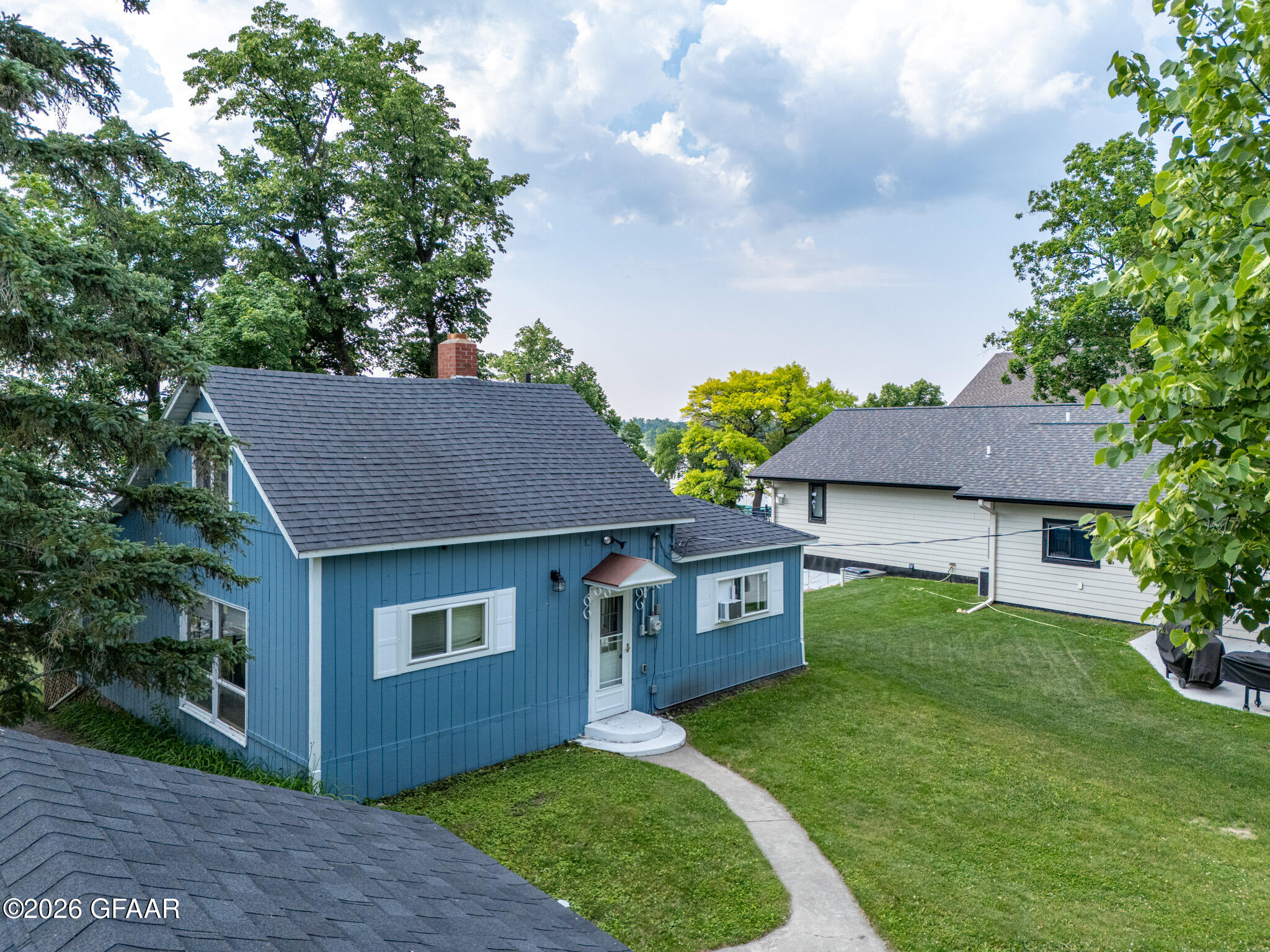 main property photo 25