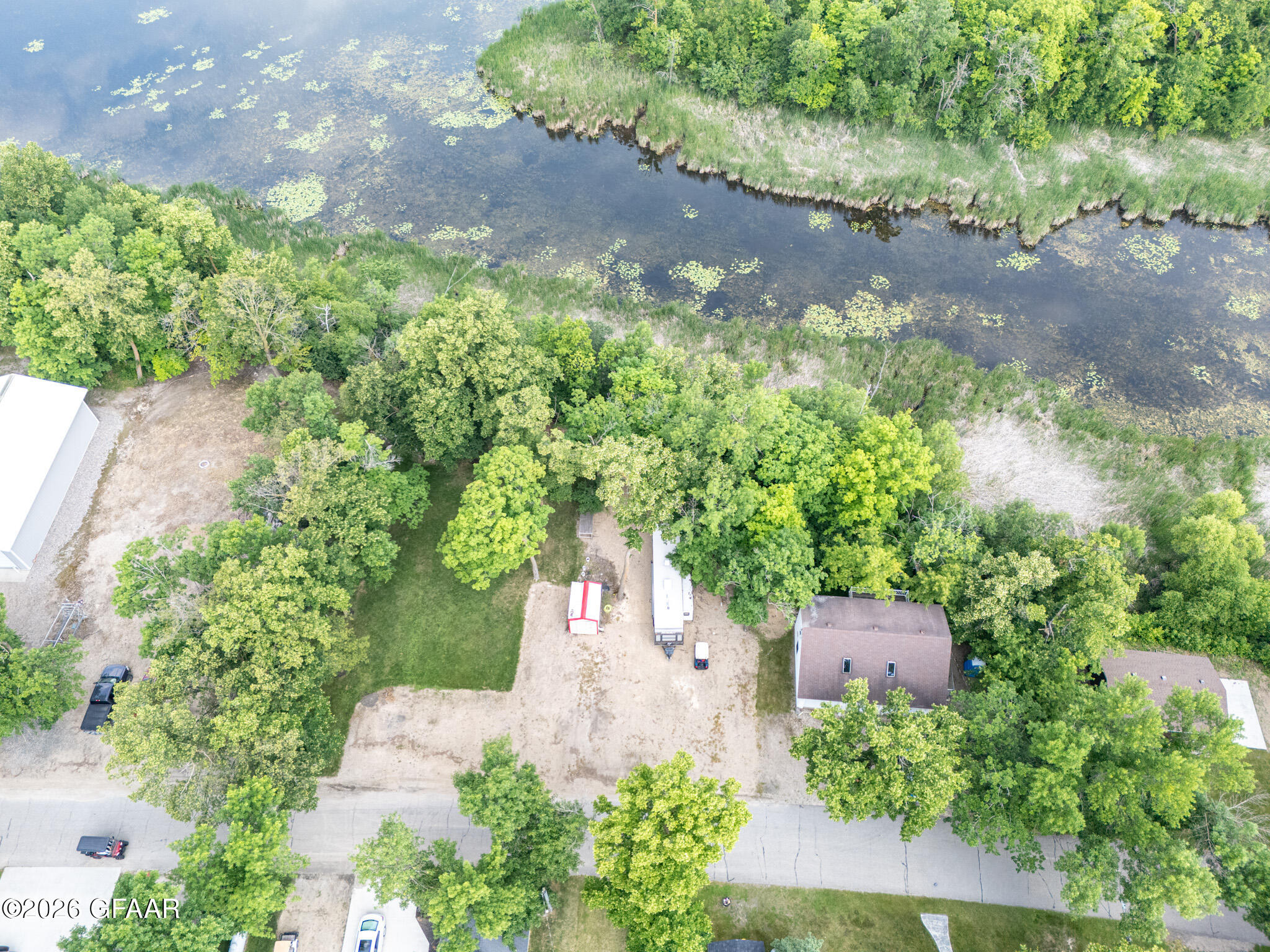 main property photo 33
