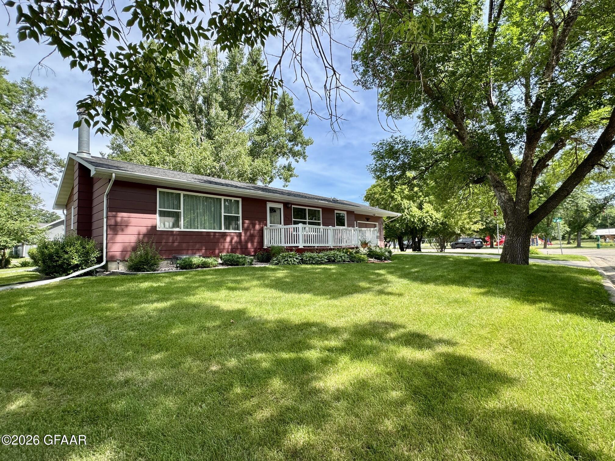 main property photo 6
