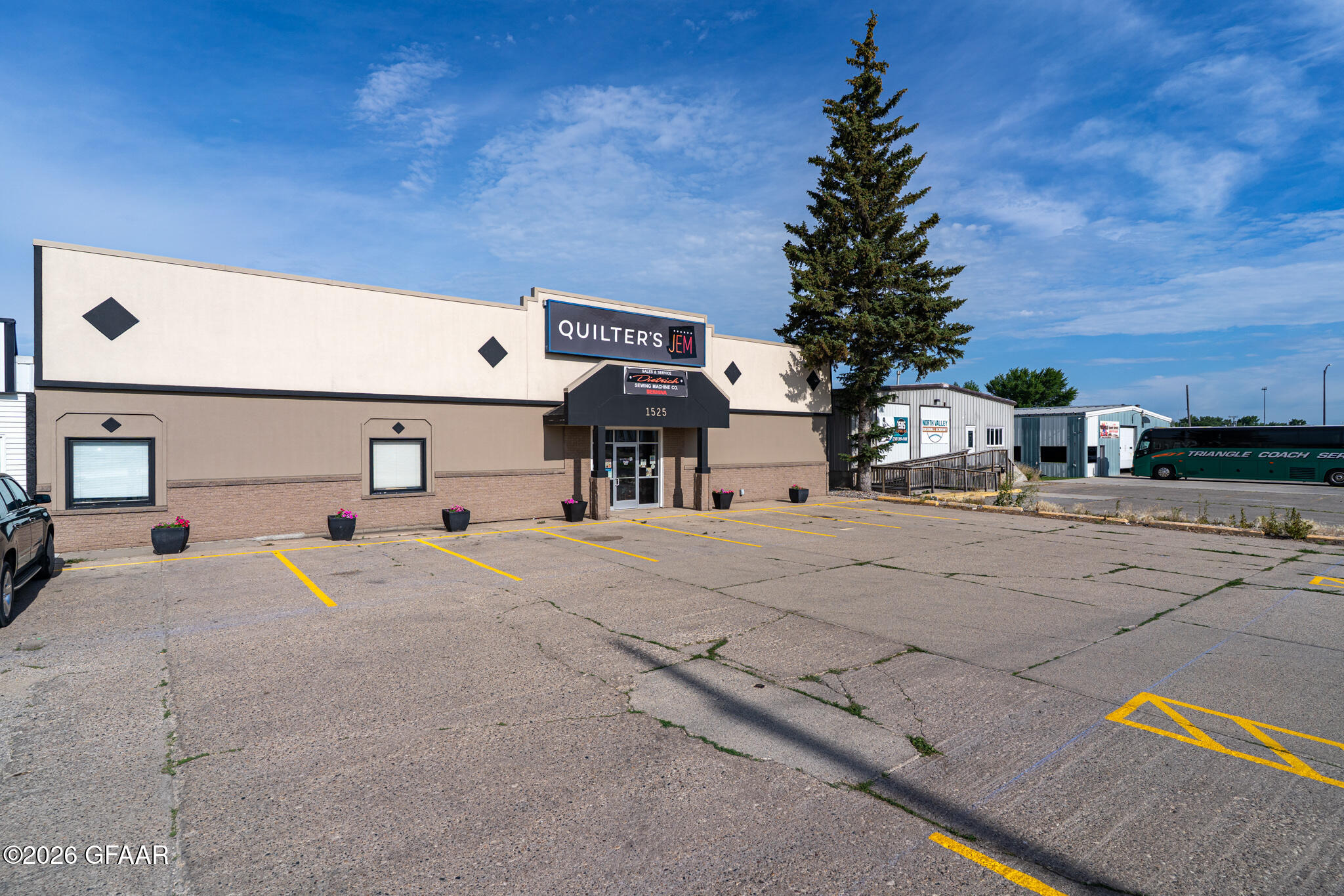 main property photo 24
