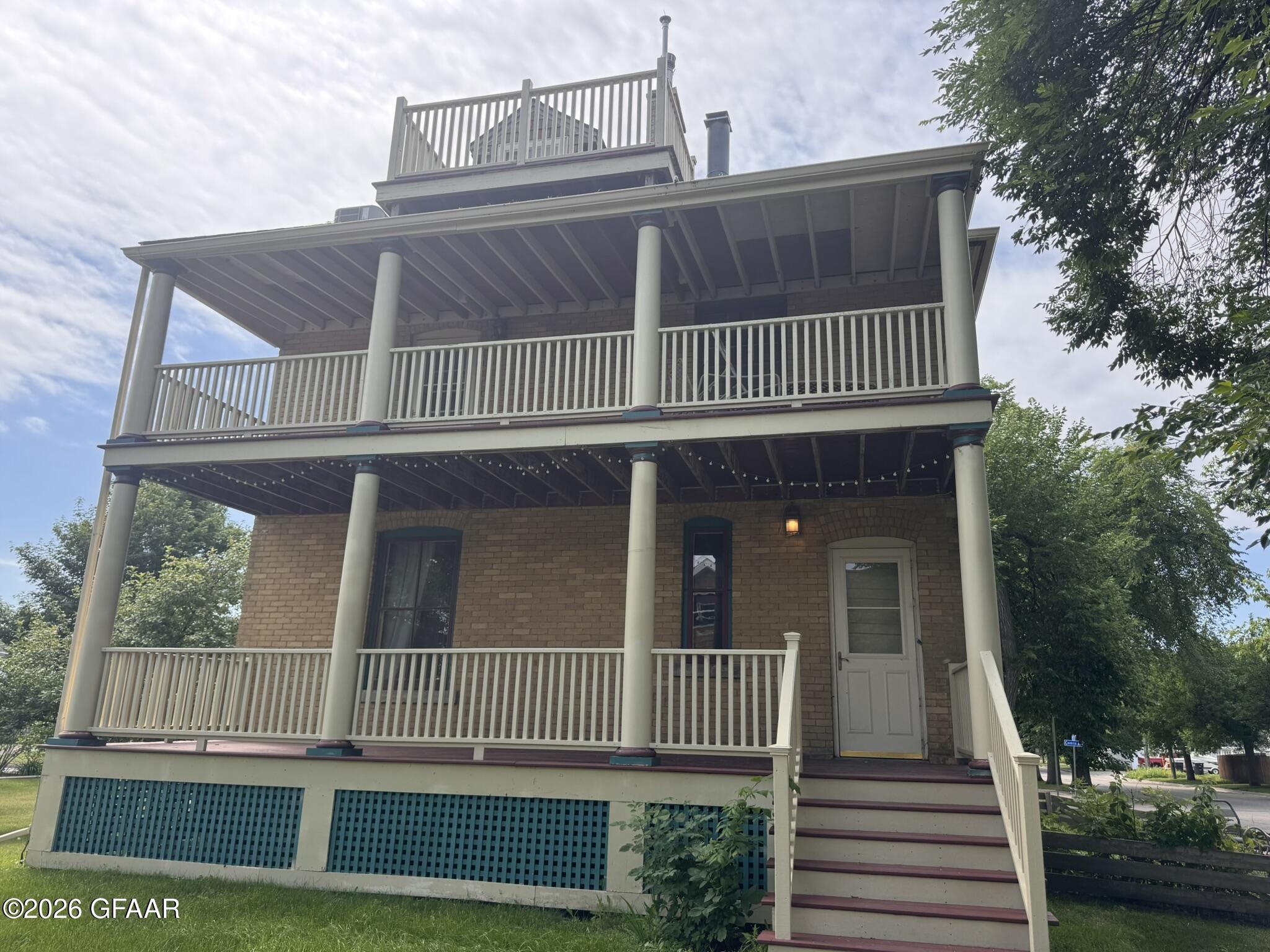 main property photo 31