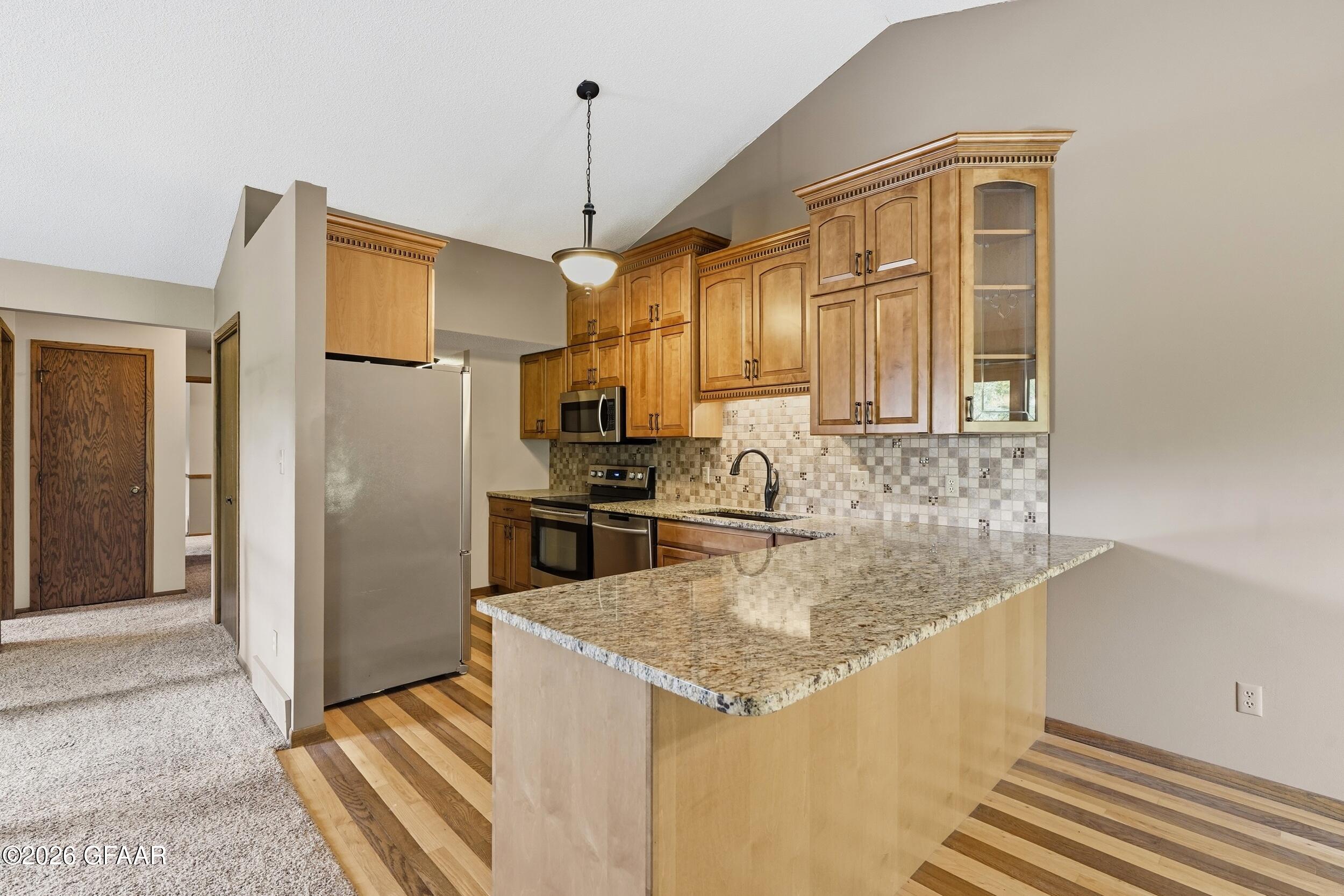 main property photo 5