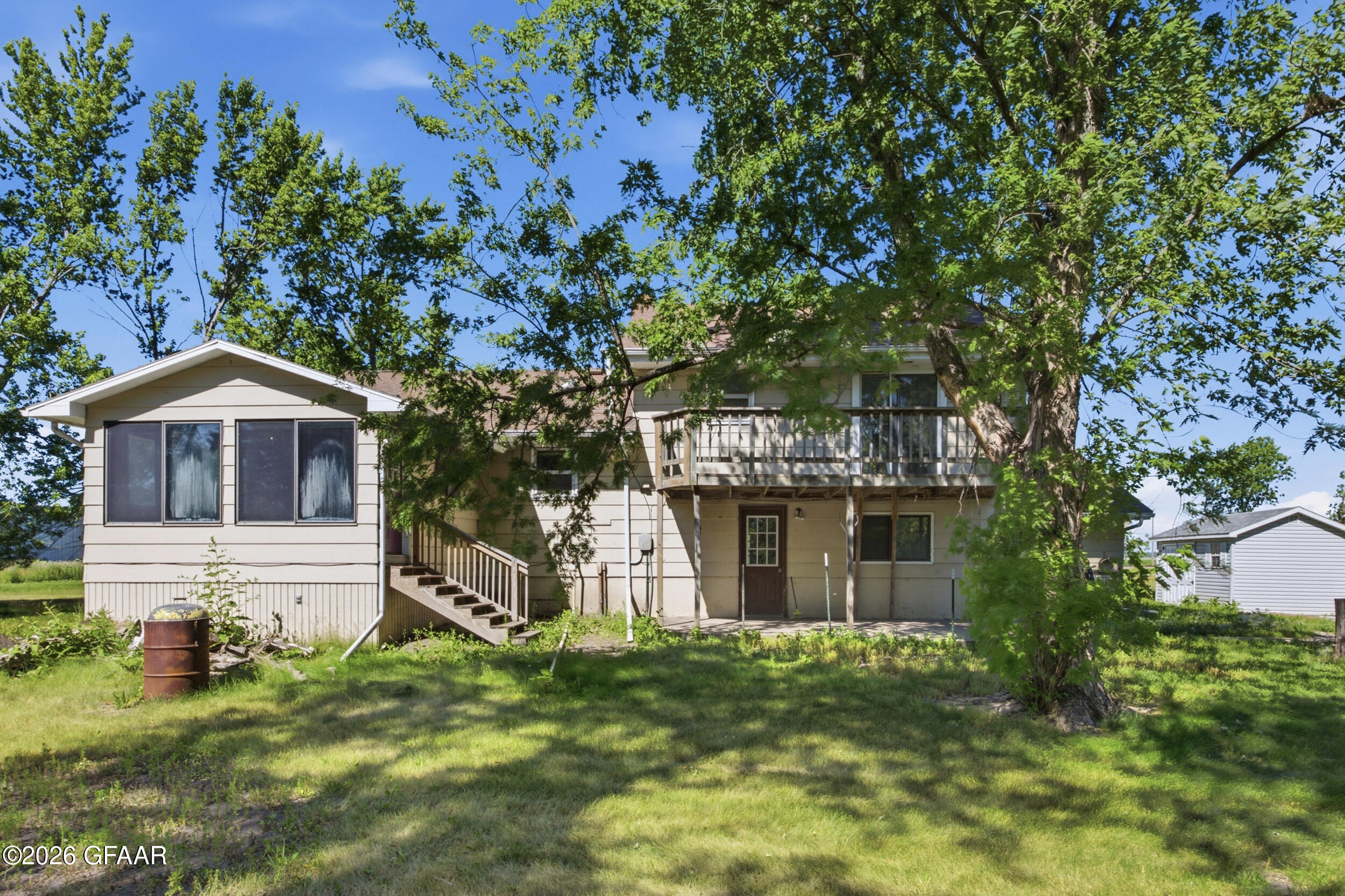 main property photo 30