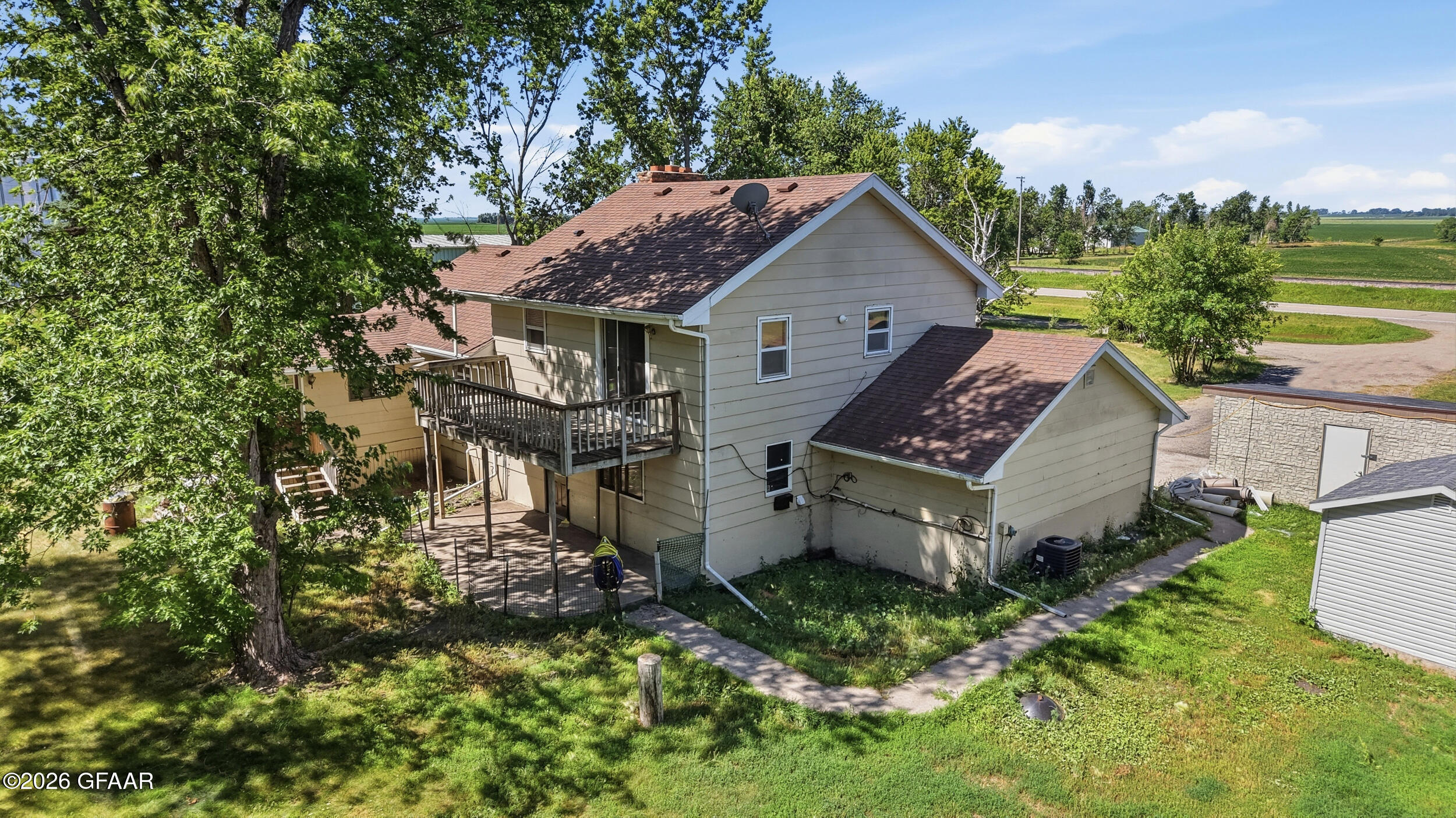 main property photo 36