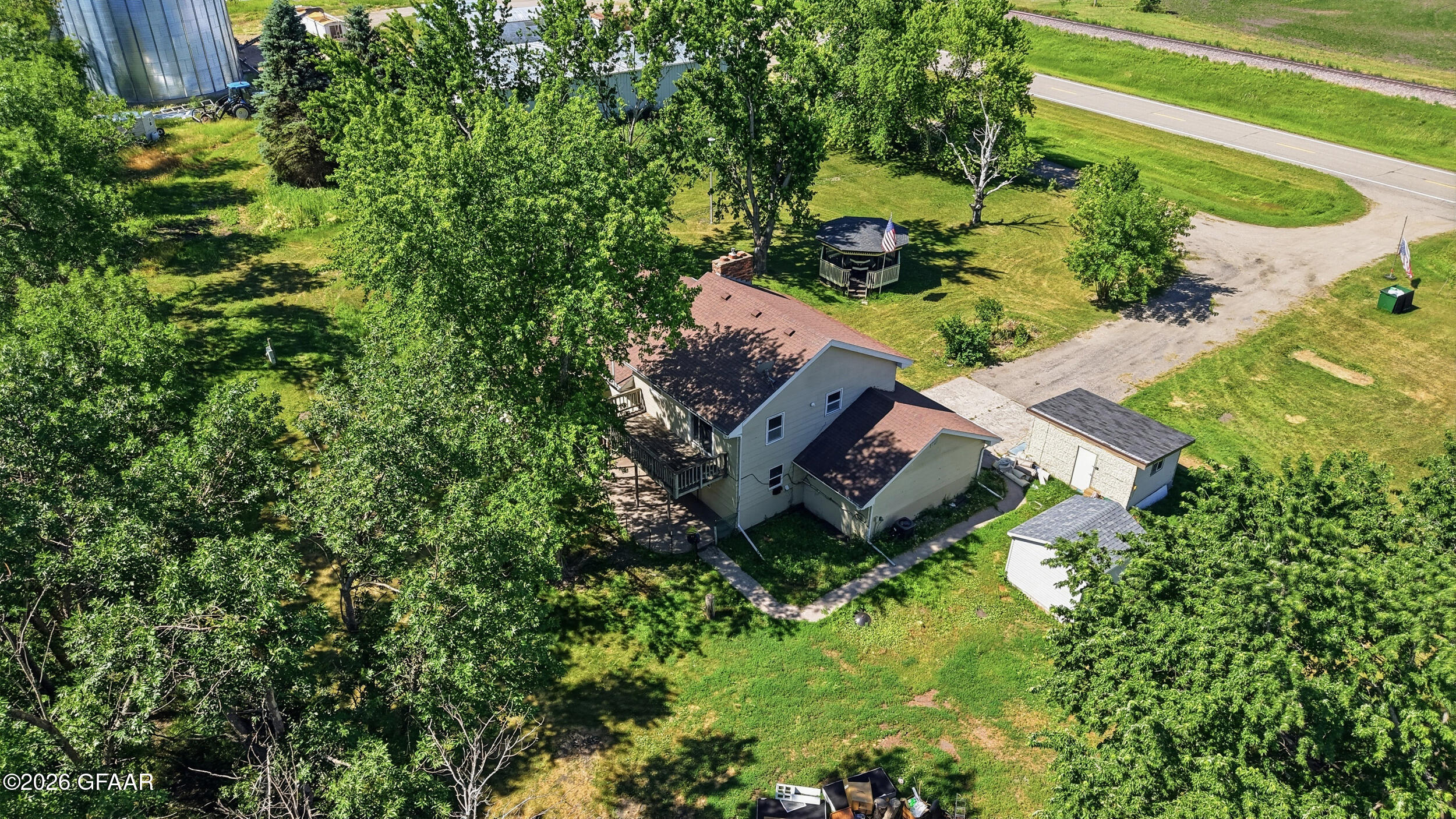 main property photo 38
