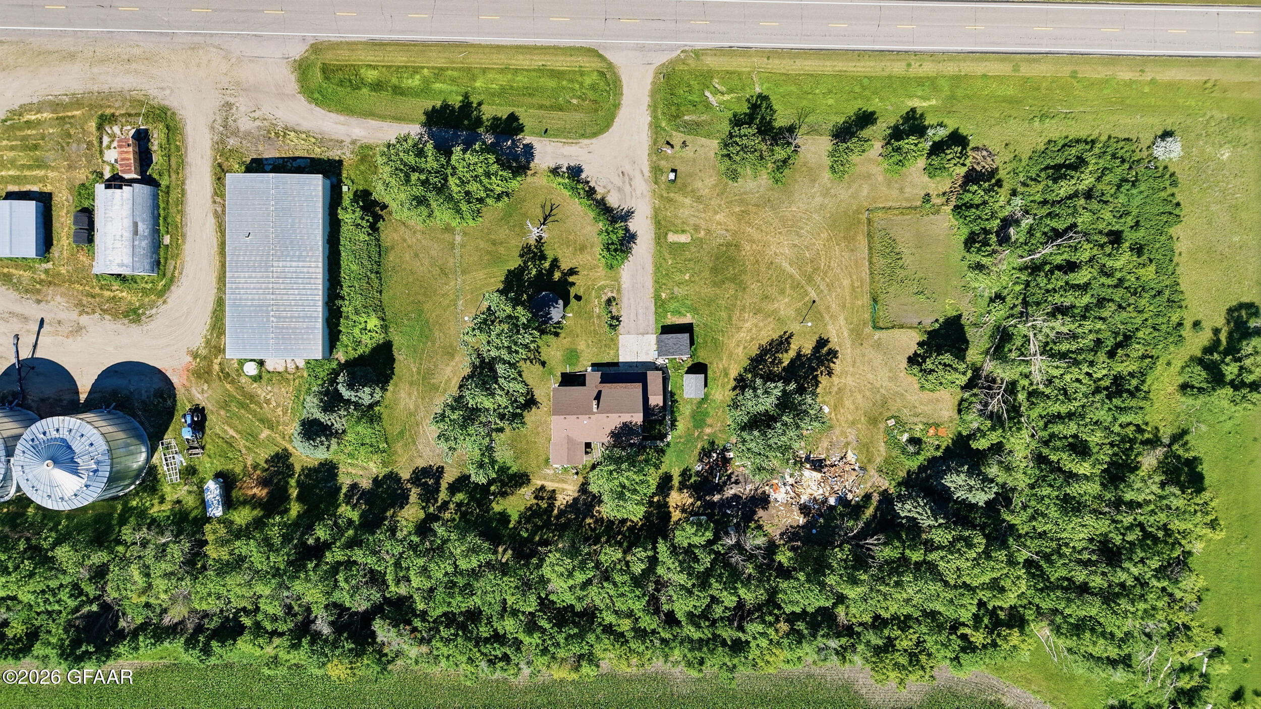 main property photo 41