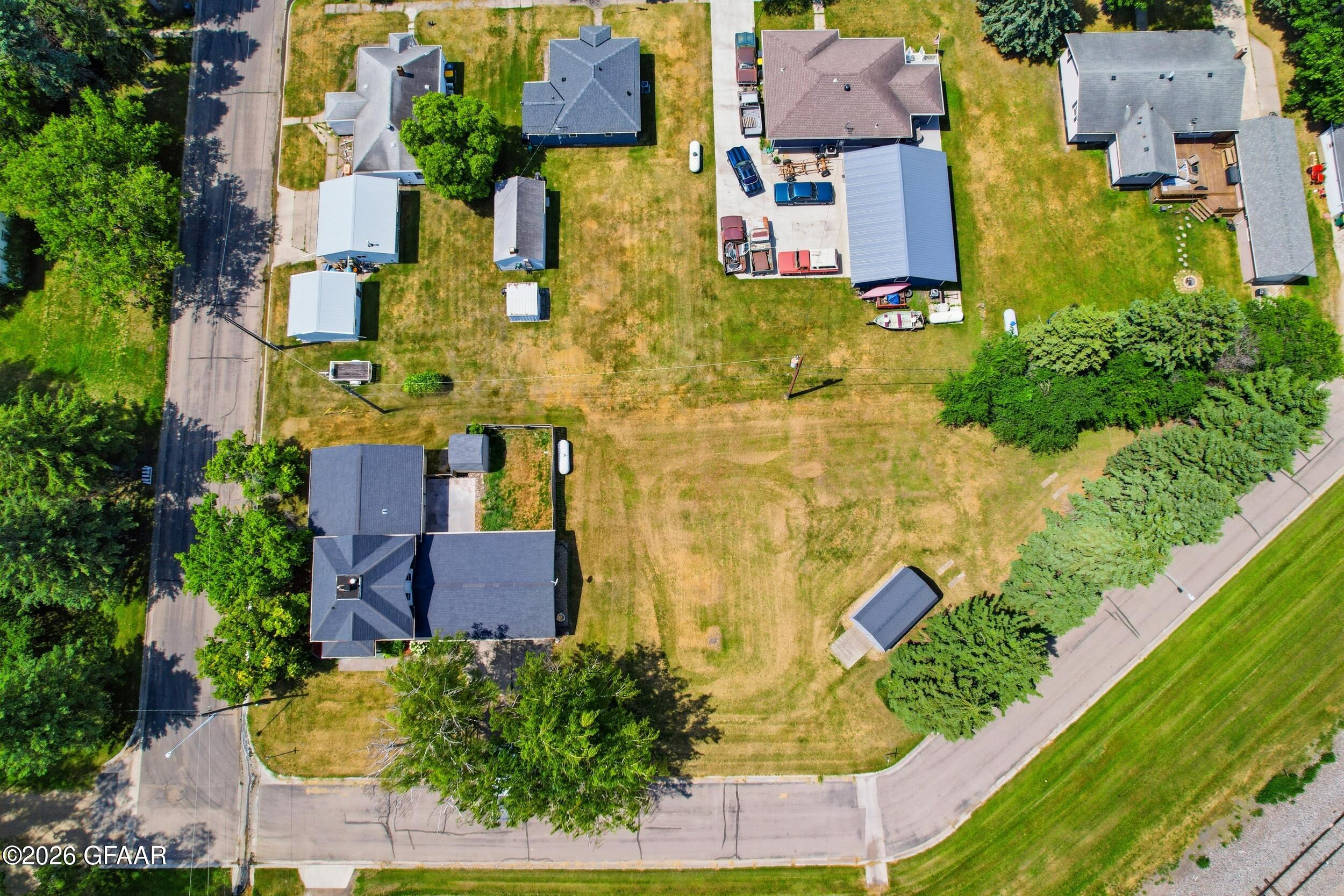 main property photo 34