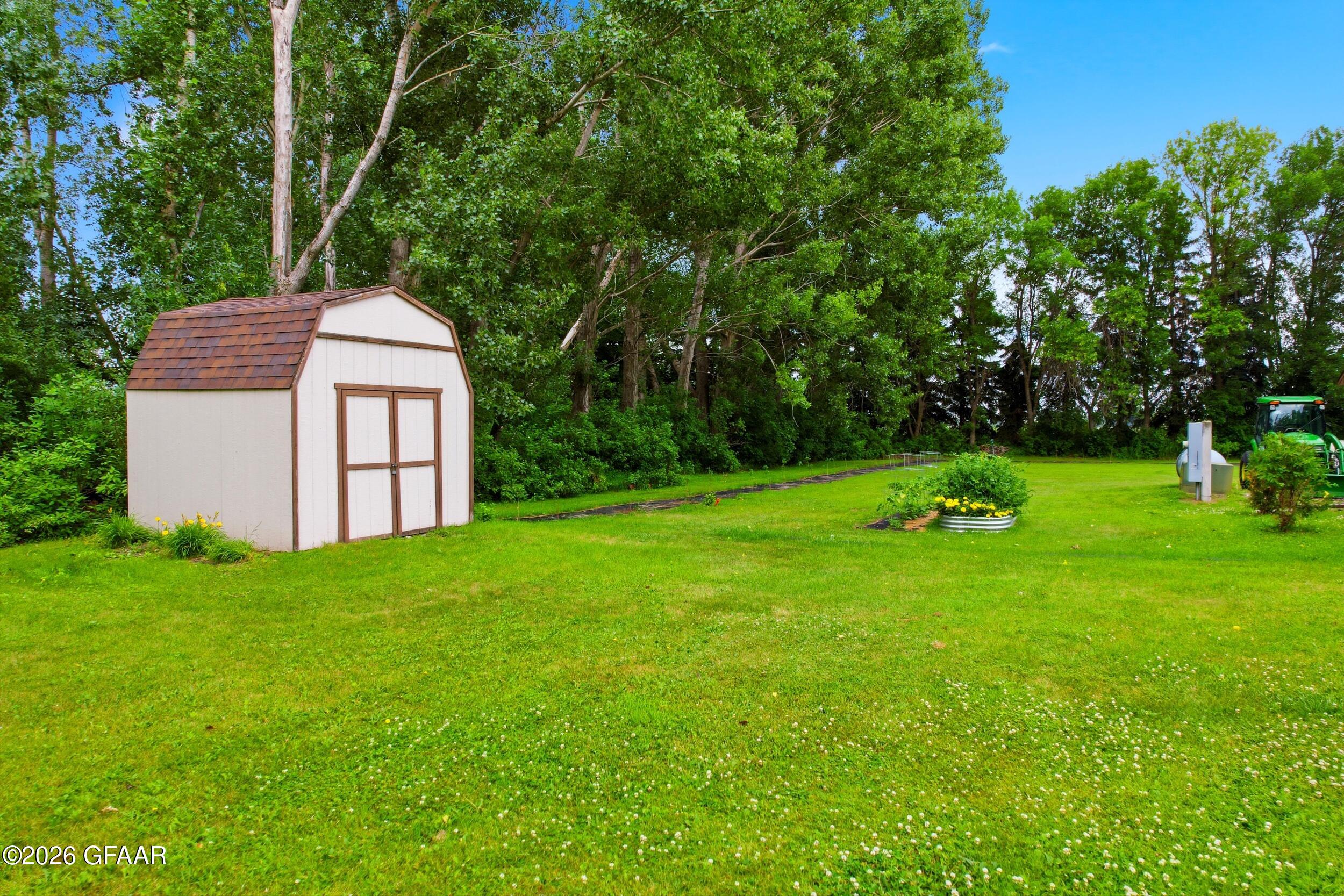 main property photo 35