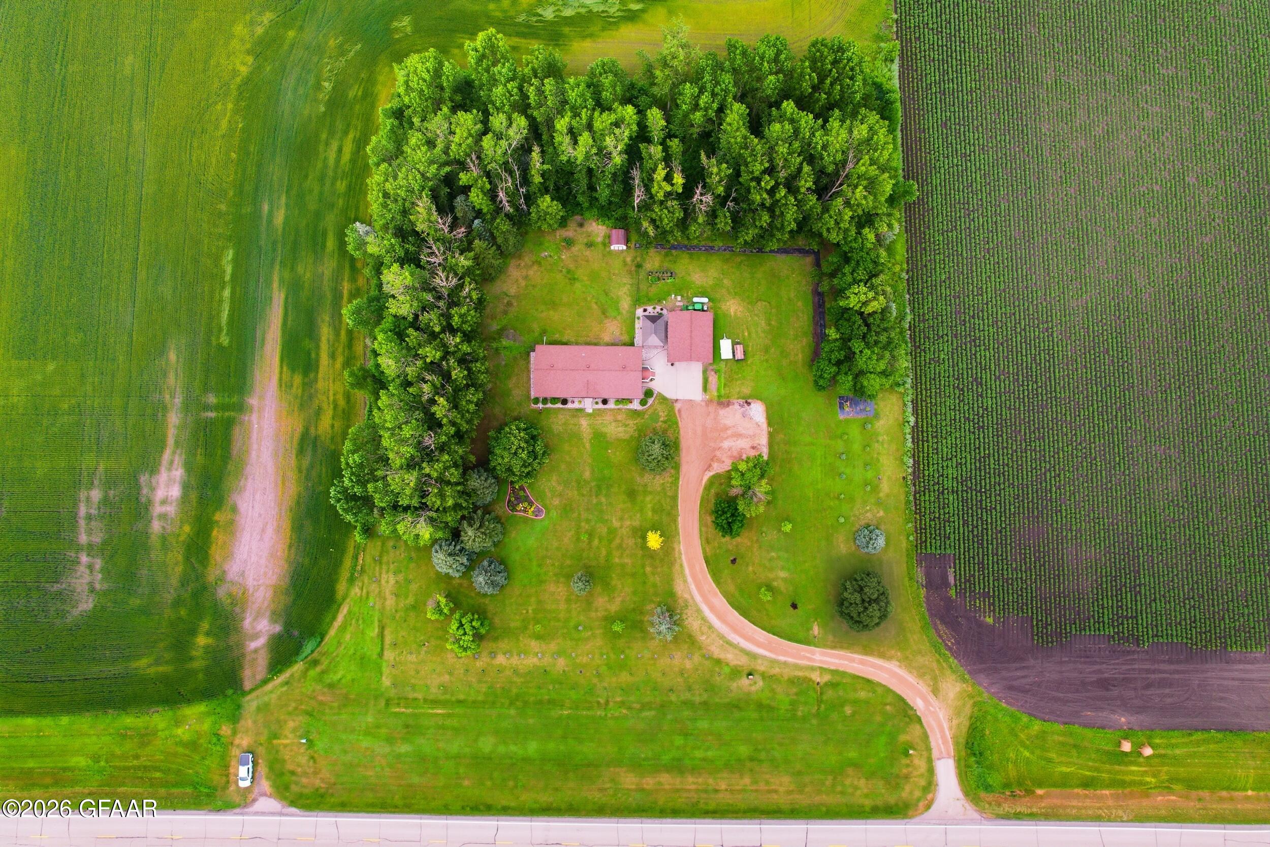 main property photo 40