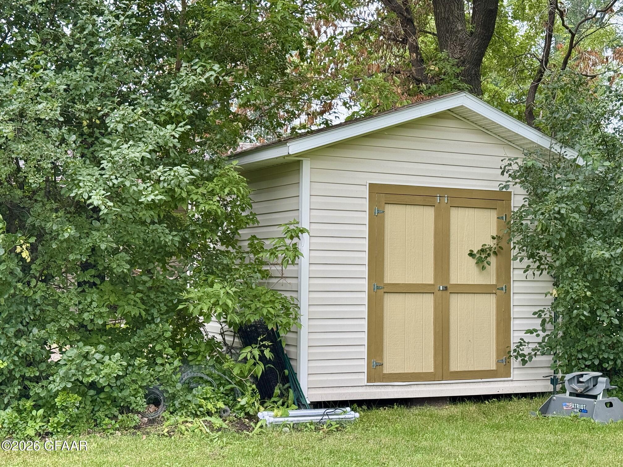 main property photo 26