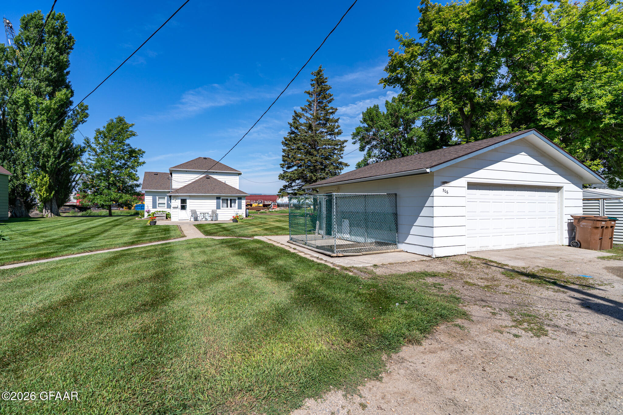 main property photo 20