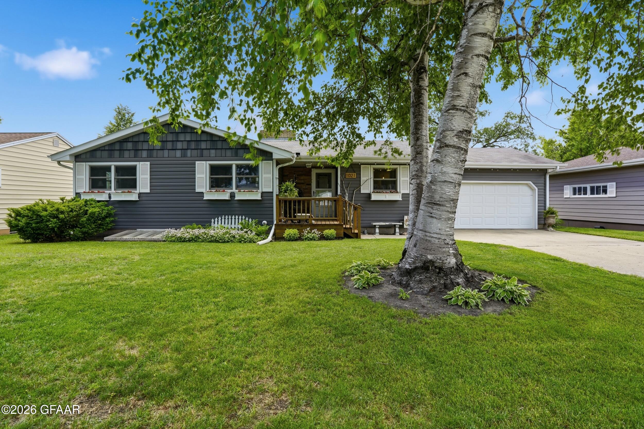 main property photo 0