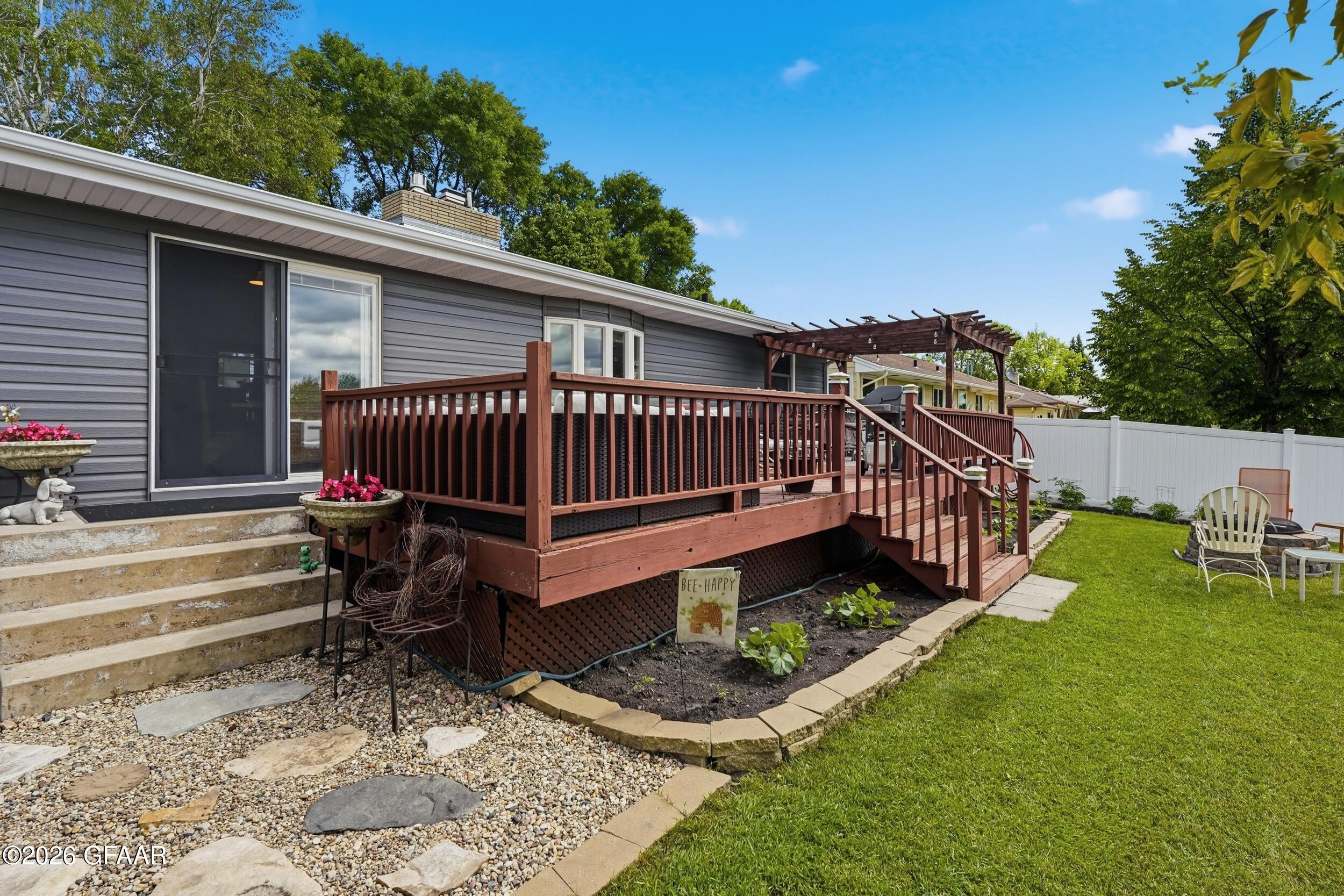 main property photo 29
